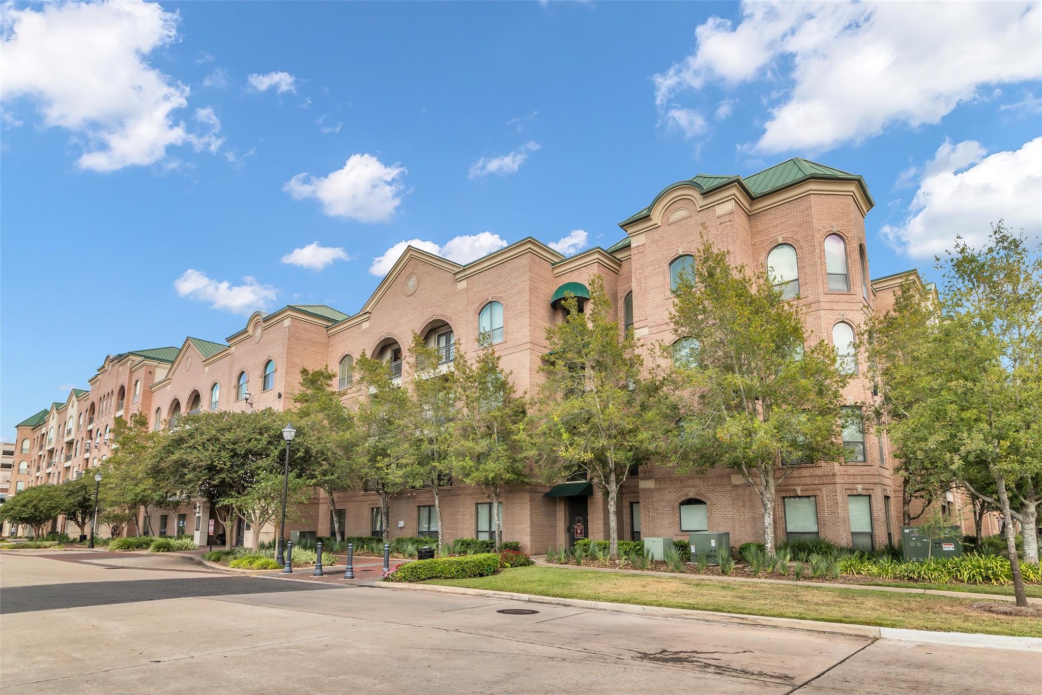 2299 Lone Star Drive # 319