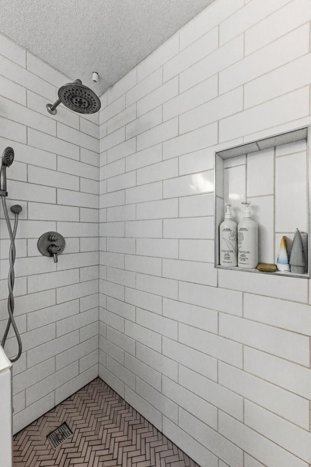 2605 Enfield RD # 218