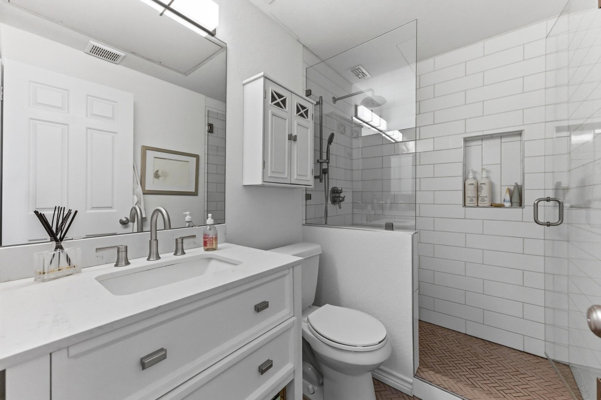 2605 Enfield RD # 218