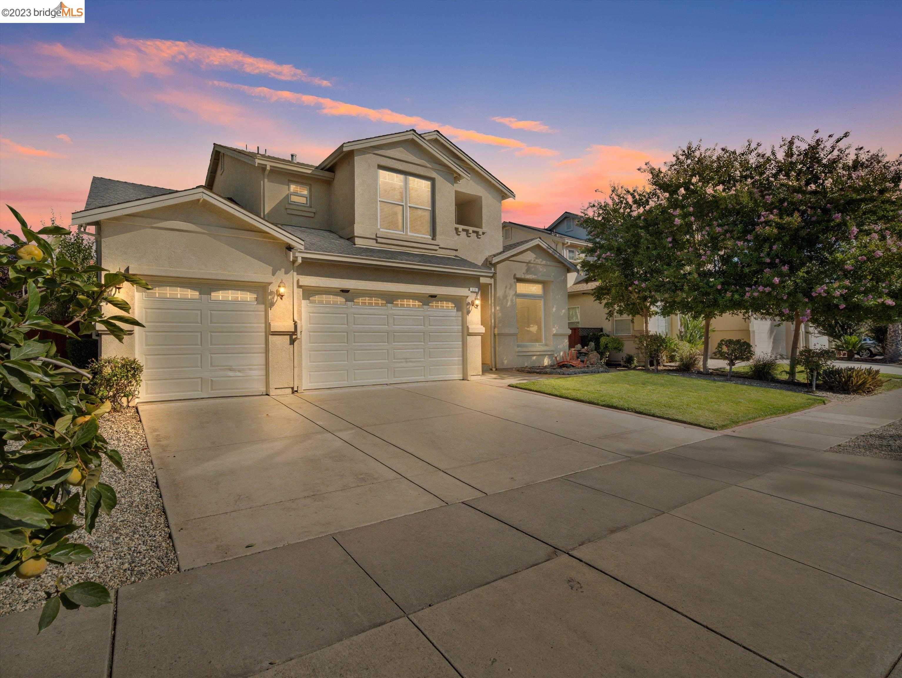 335 Ronan Ave