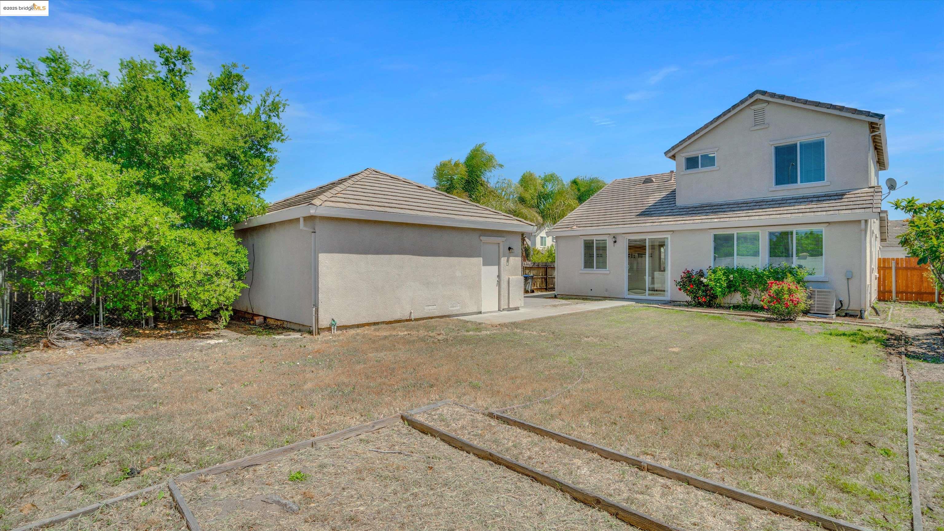 1740 Newark Ln