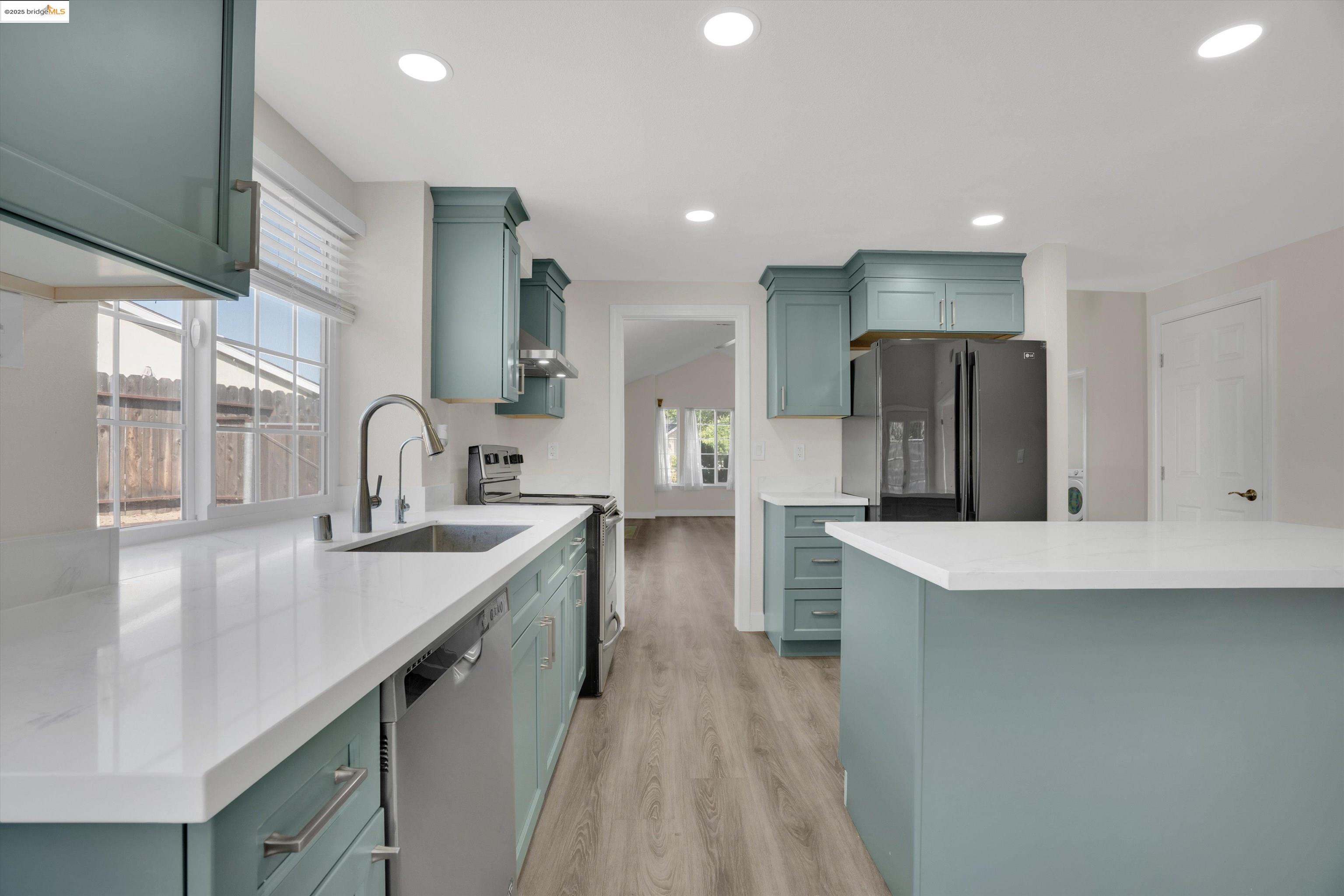 2921 Honeysuckle Cir