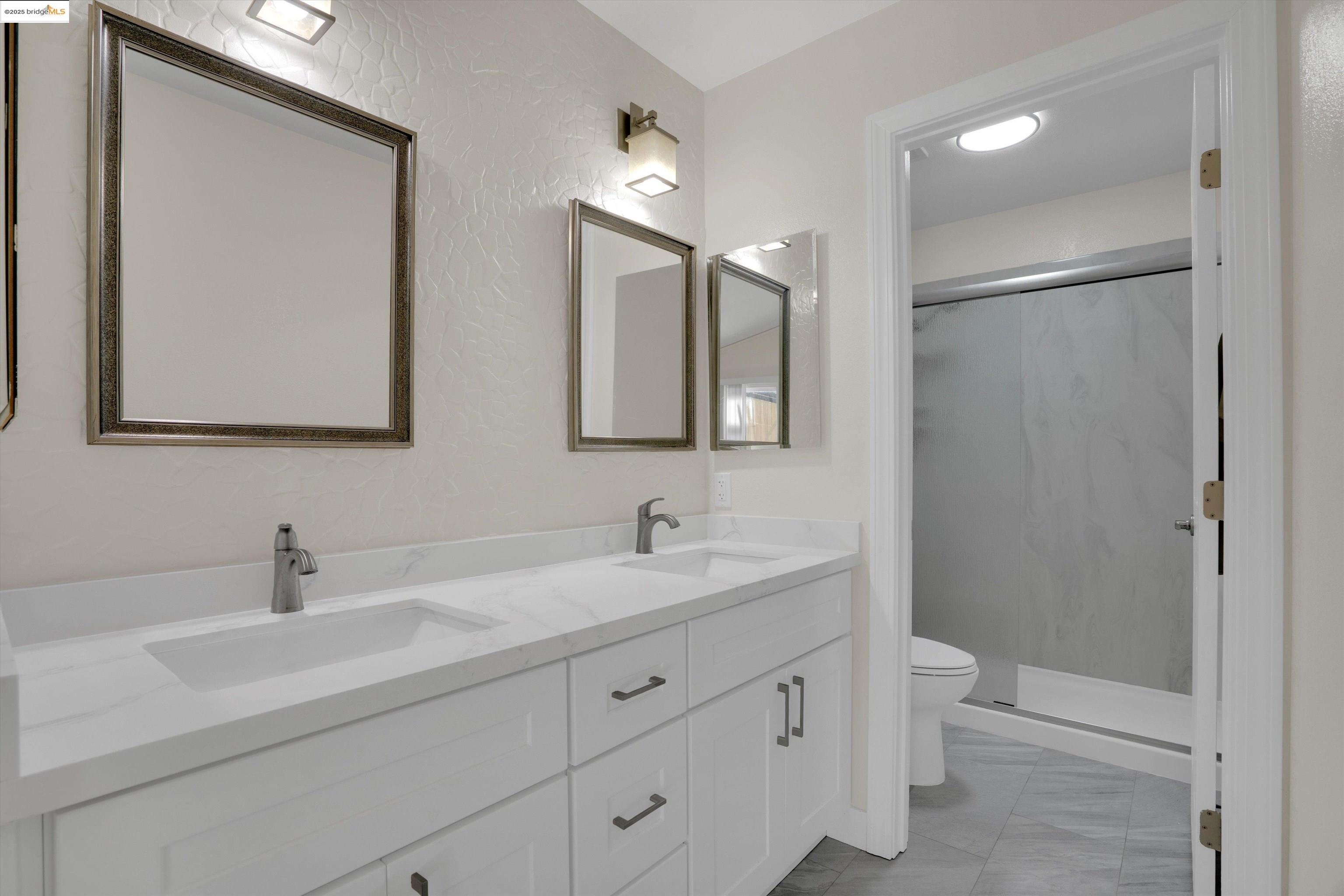 2921 Honeysuckle Cir