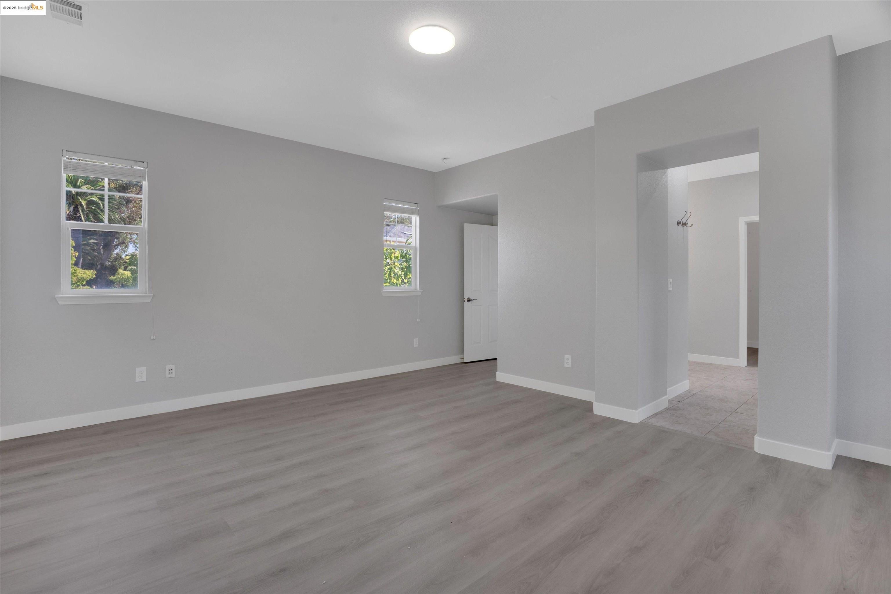 1002 Flagship Dr