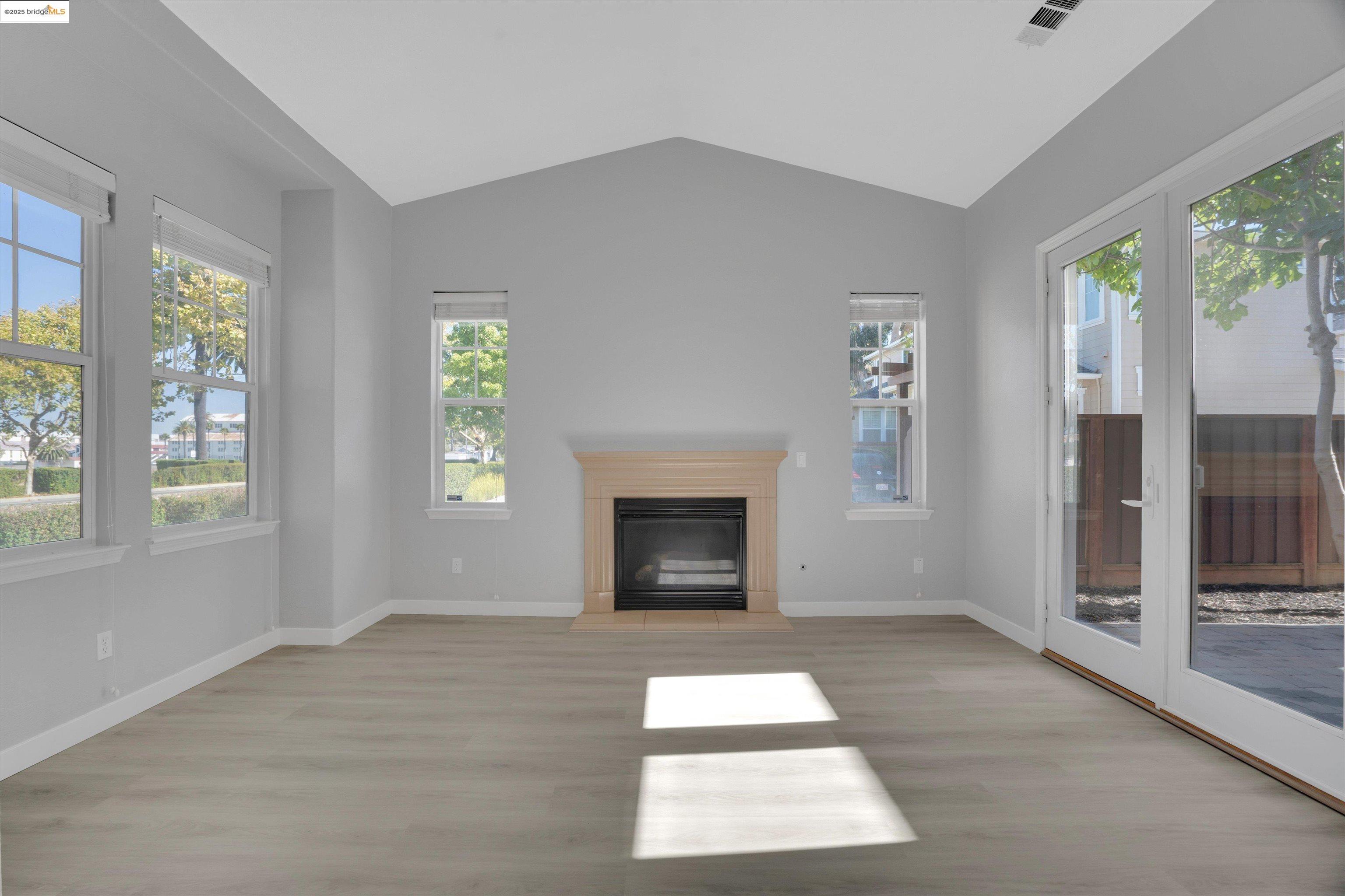 1002 Flagship Dr