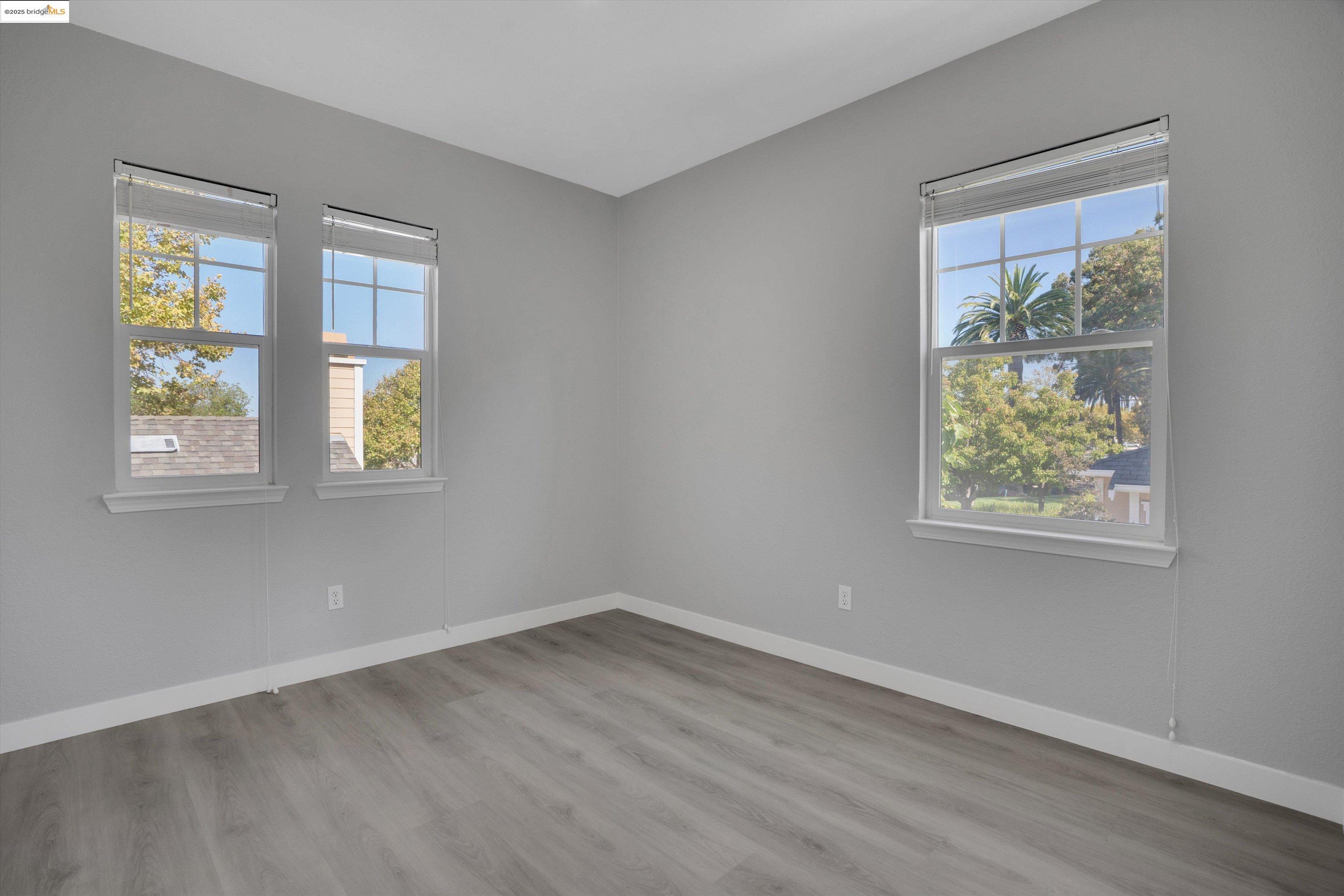 1002 Flagship Dr