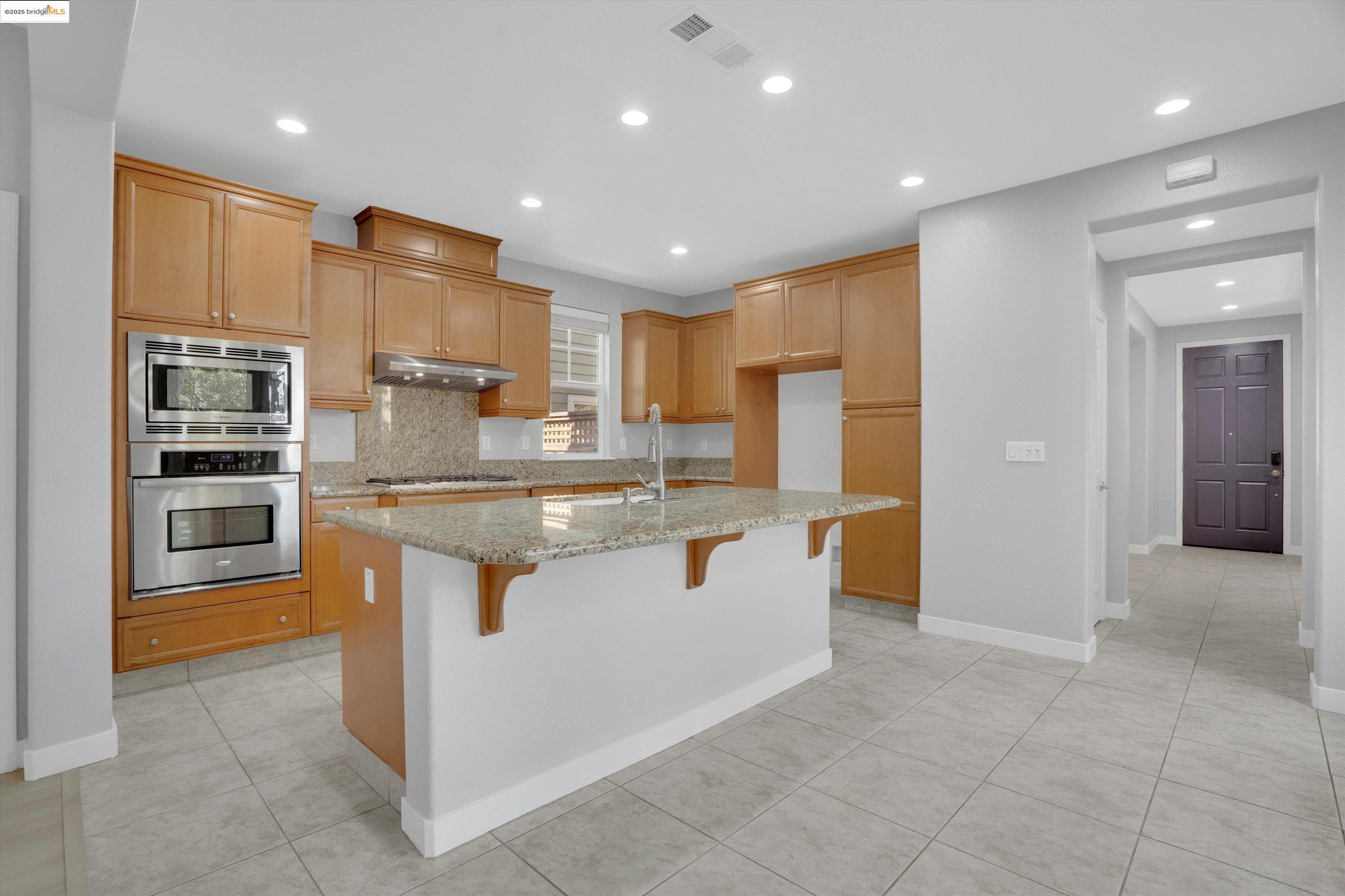 1002 Flagship Dr