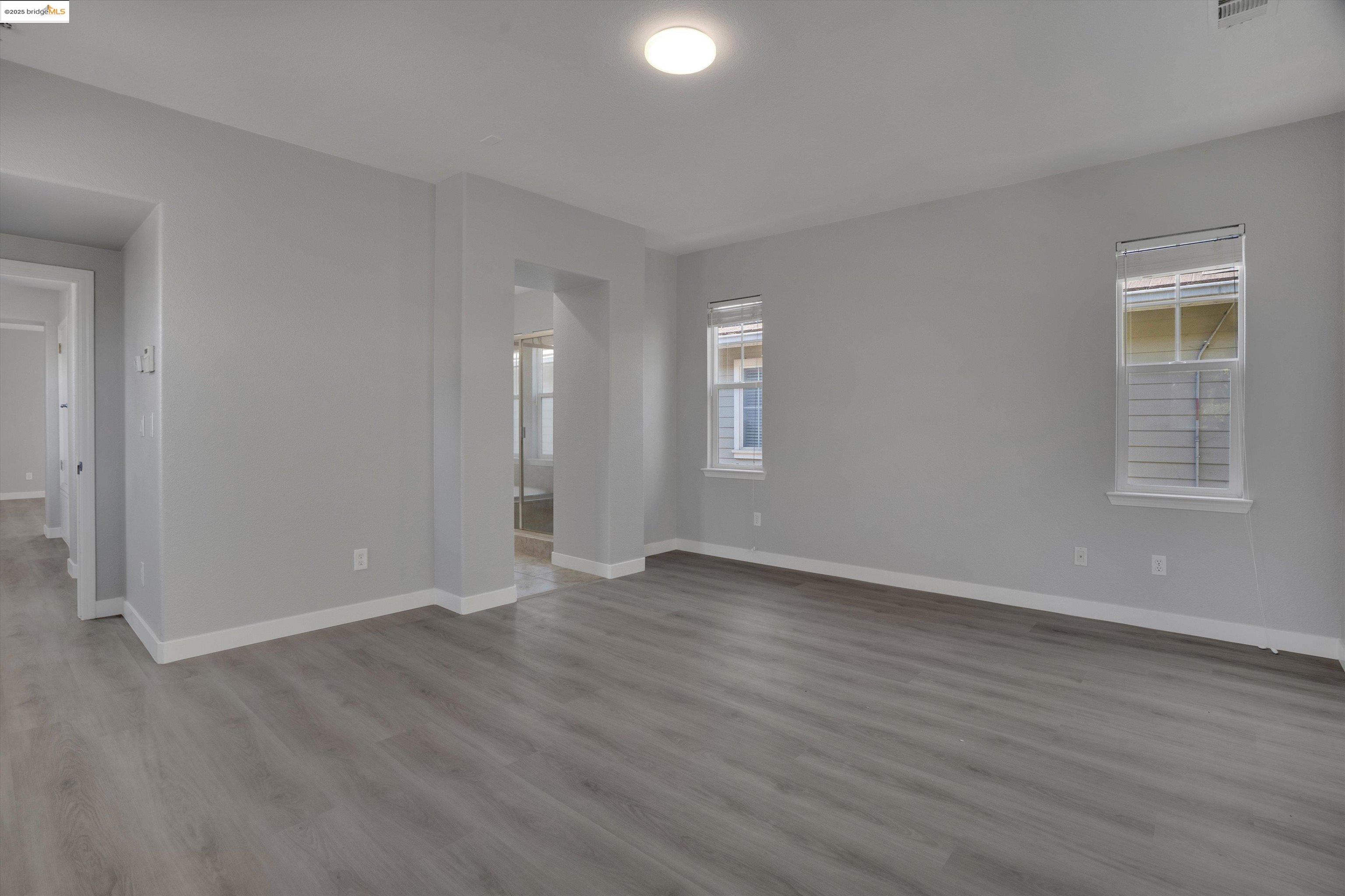 1002 Flagship Dr