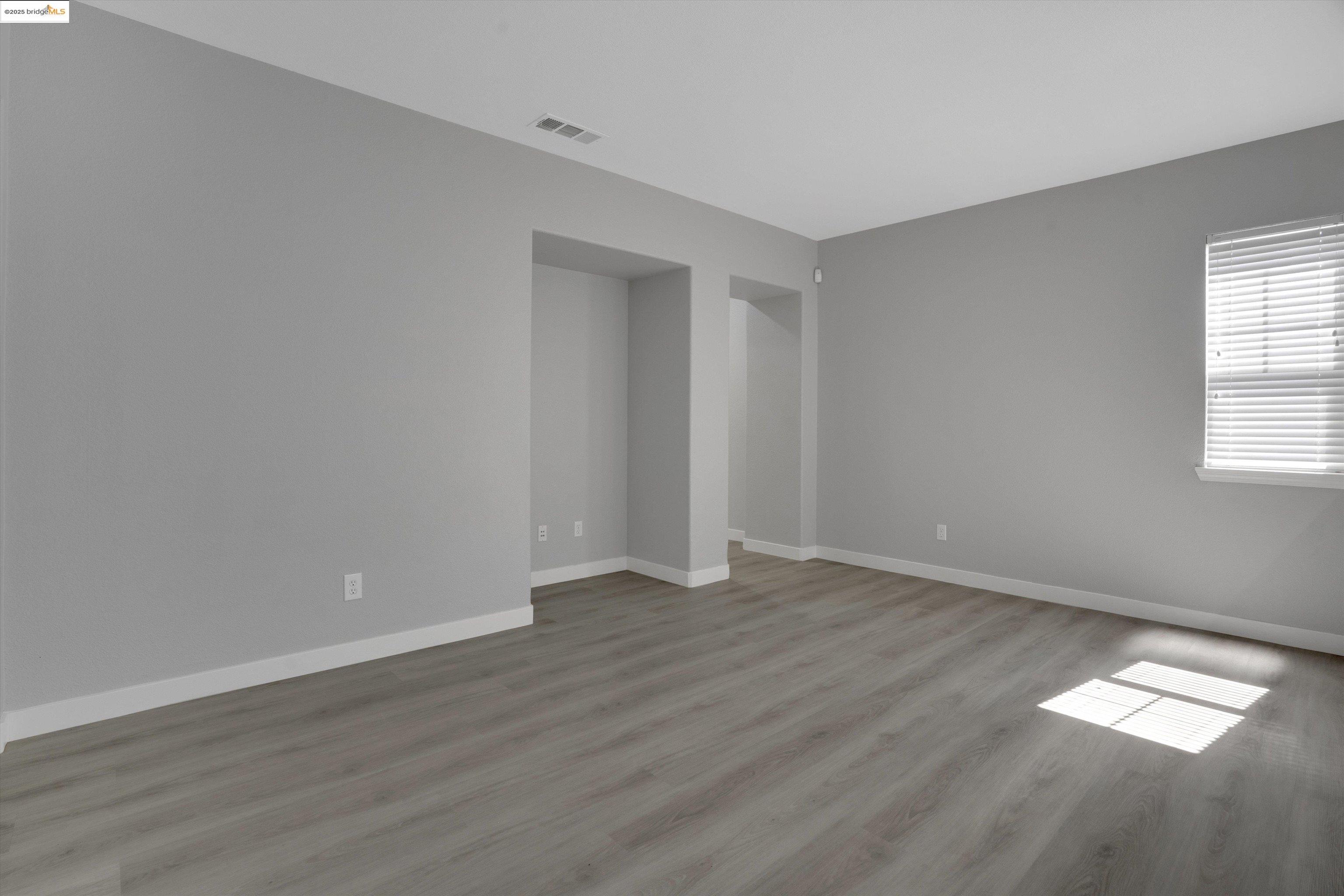 1002 Flagship Dr