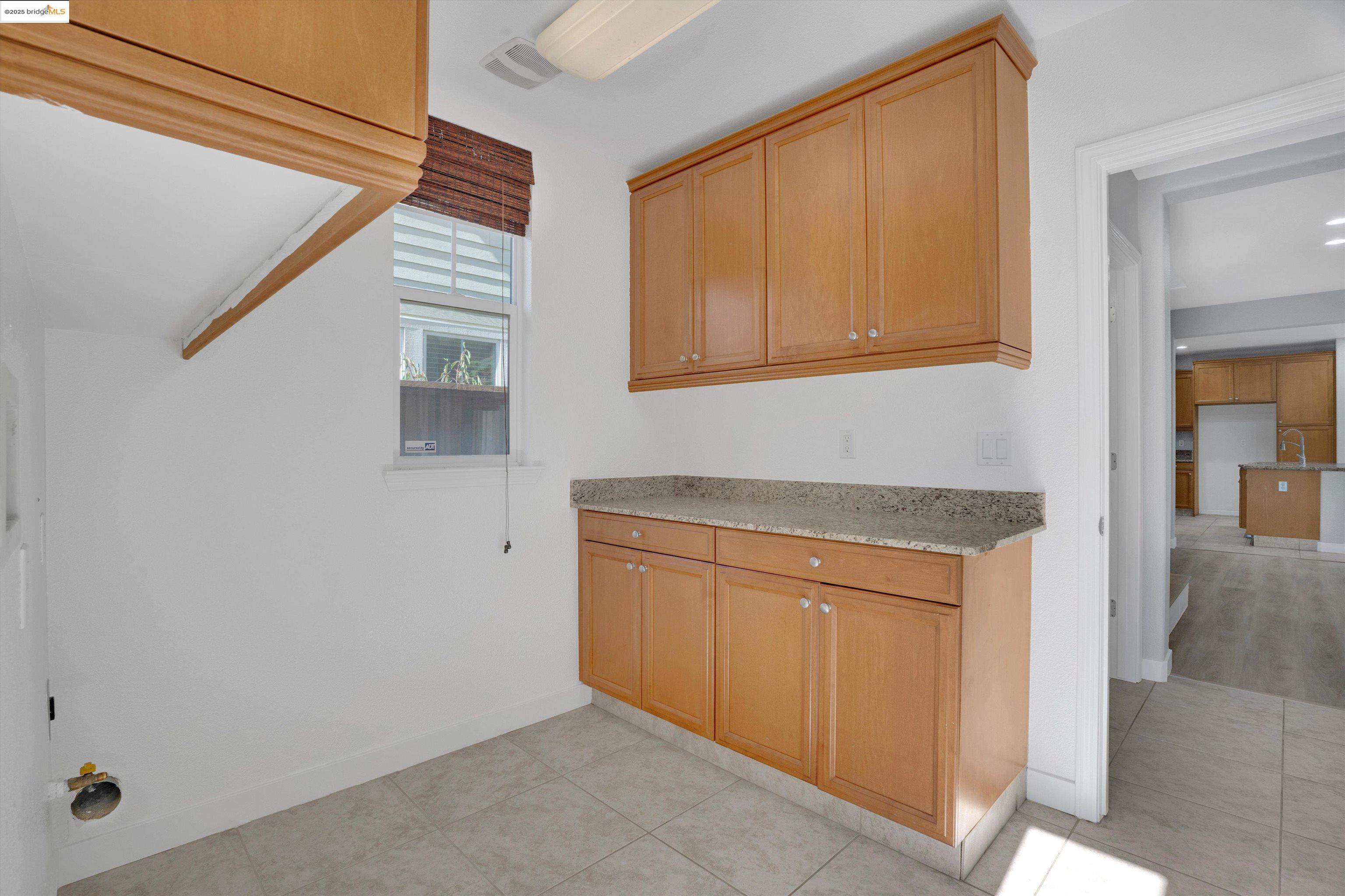 1002 Flagship Dr