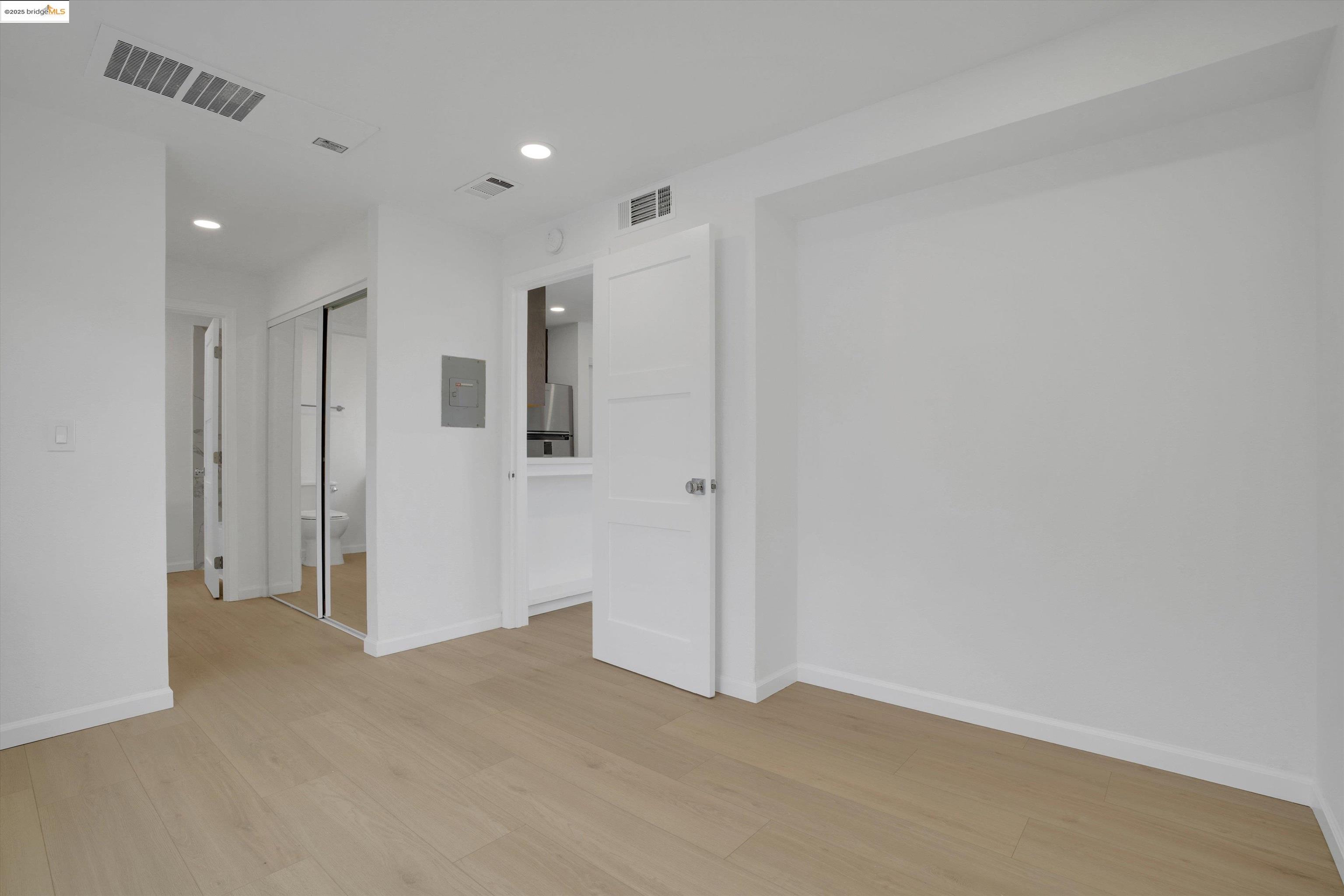 29621 Red Oak Ct # 6