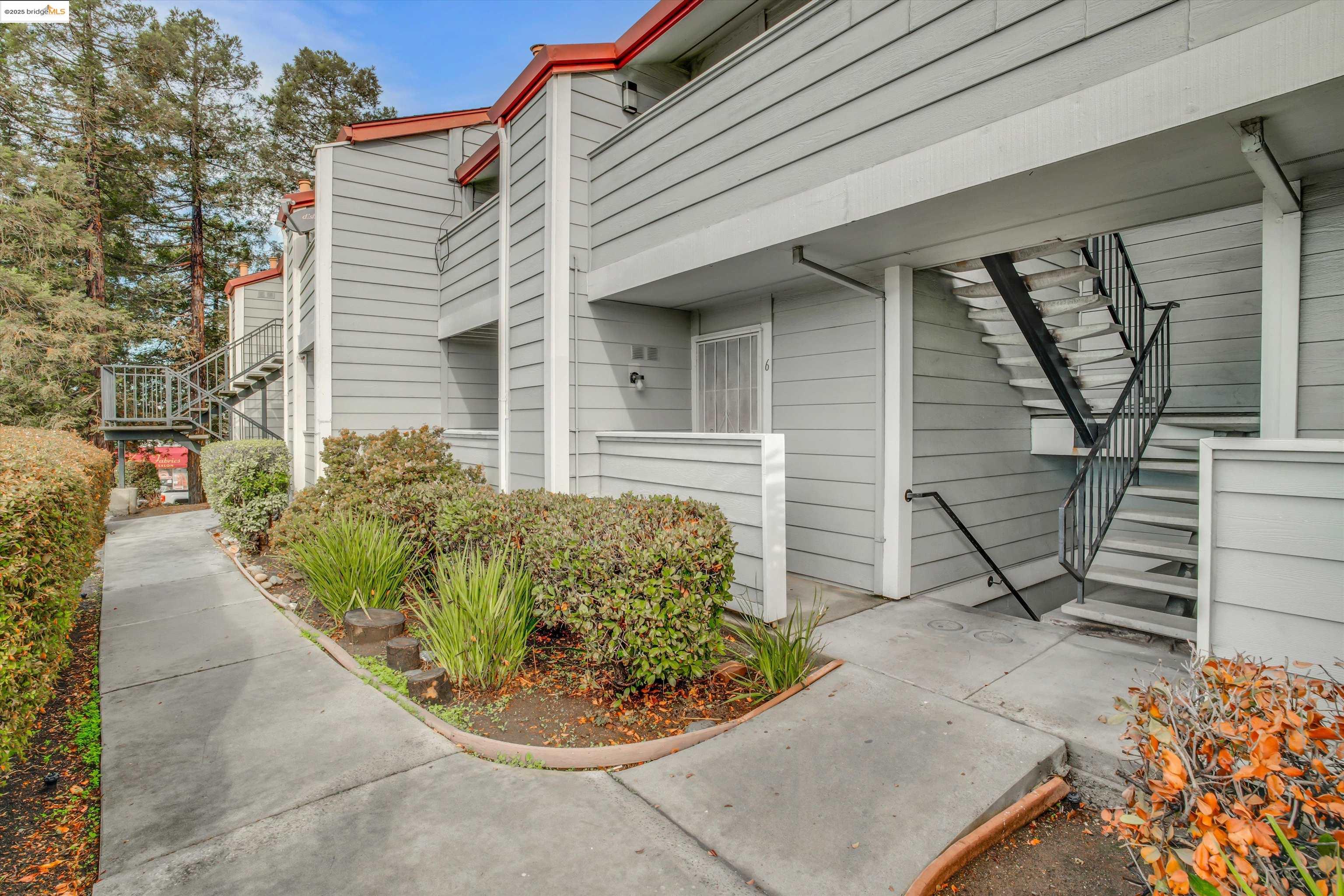 29621 Red Oak Ct # 6