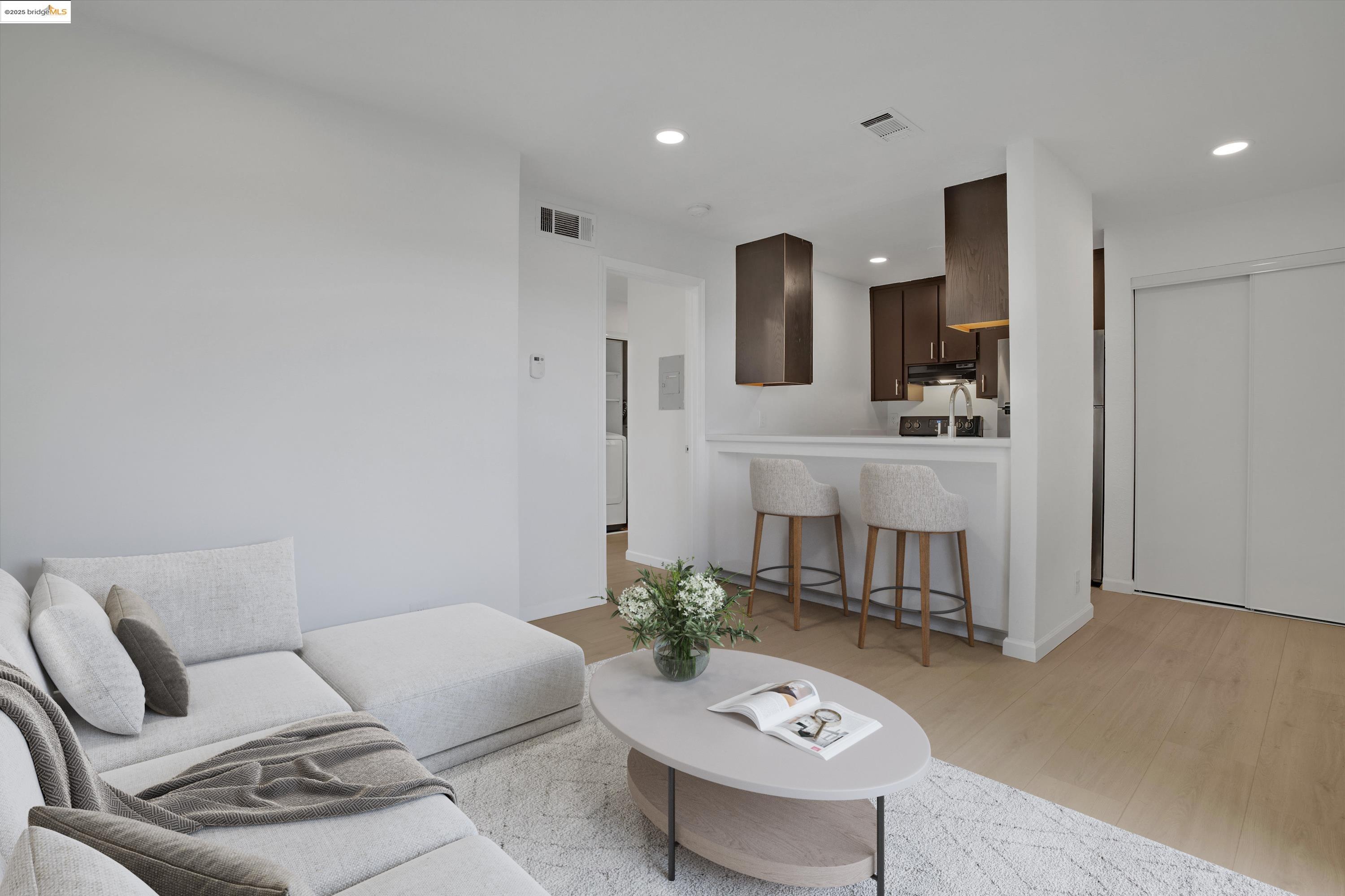 29621 Red Oak Ct # 6