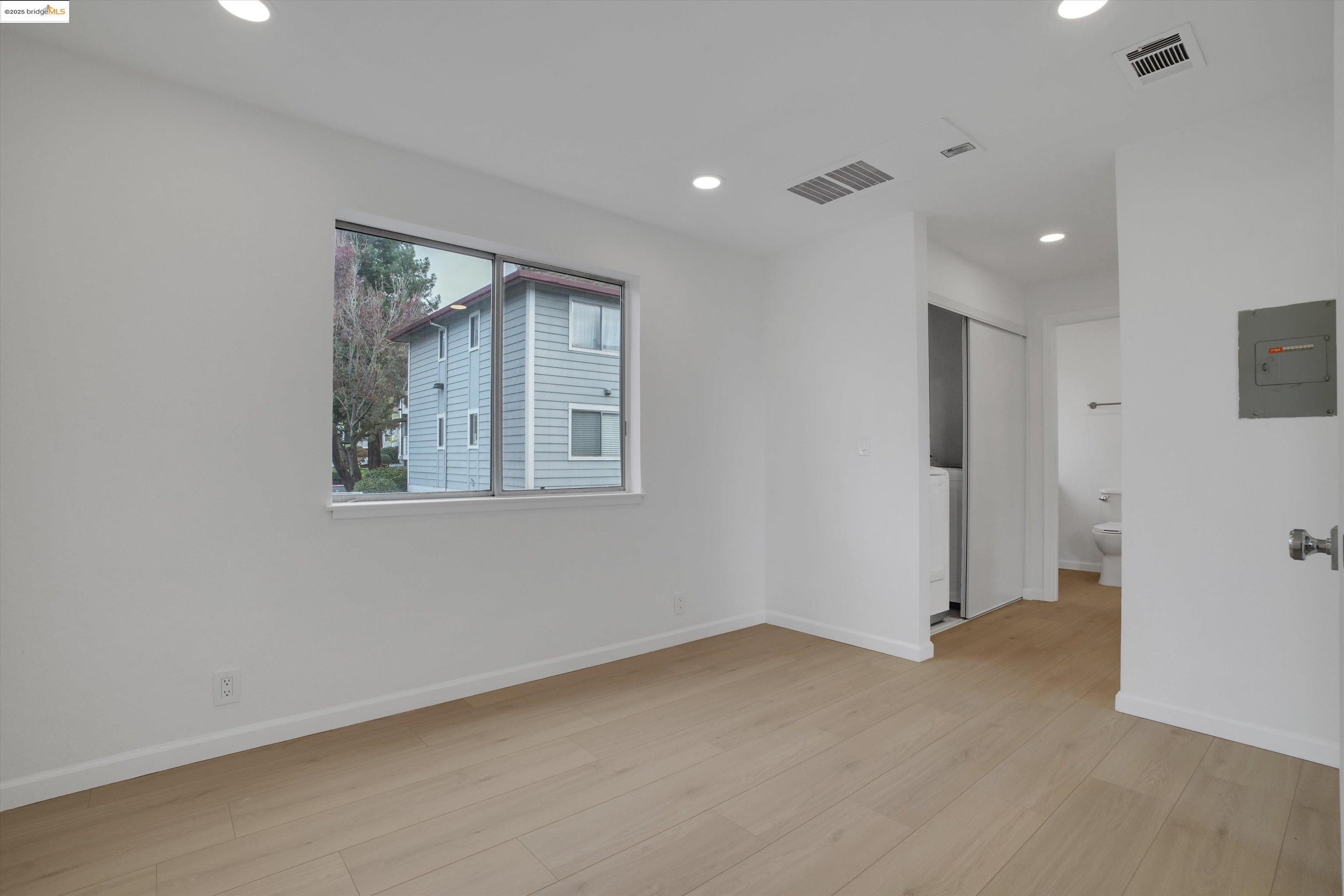 29621 Red Oak Ct # 6