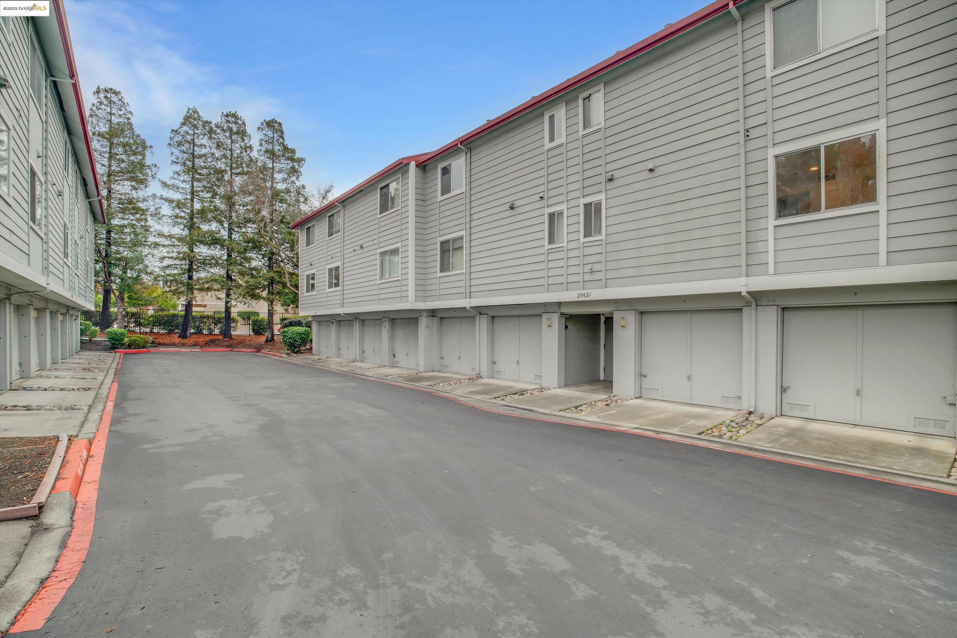 29621 Red Oak Ct # 6