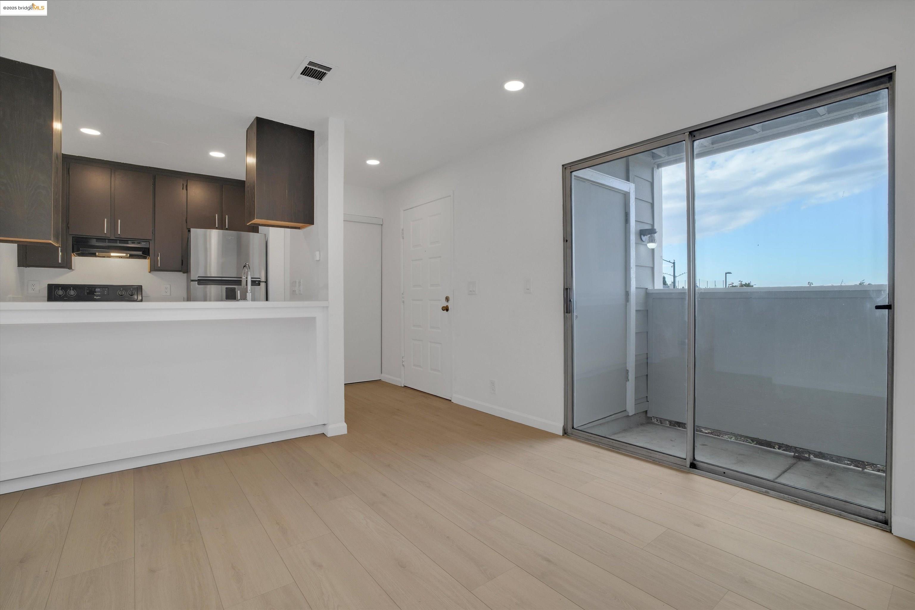 29621 Red Oak Ct # 6