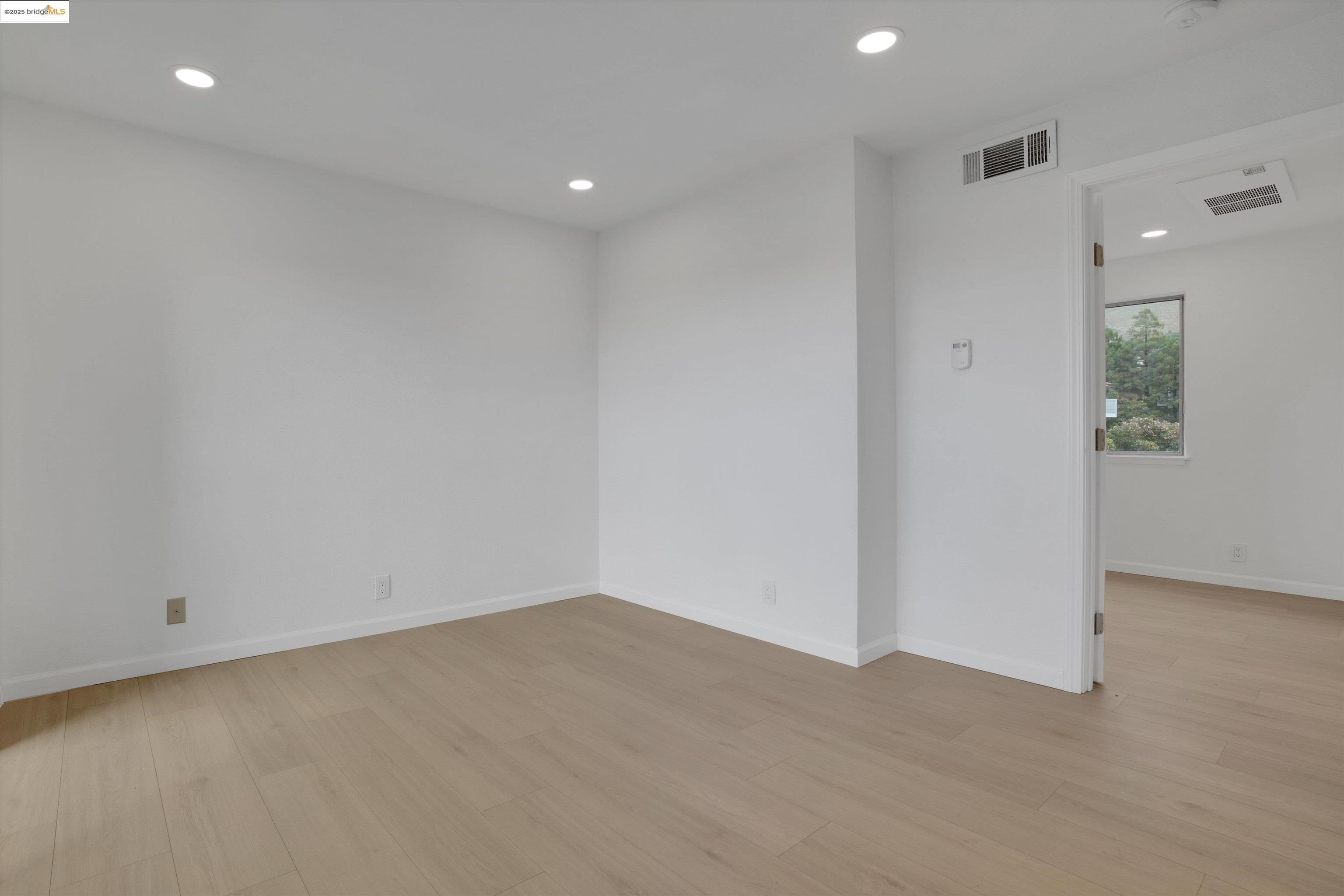 29621 Red Oak Ct # 6