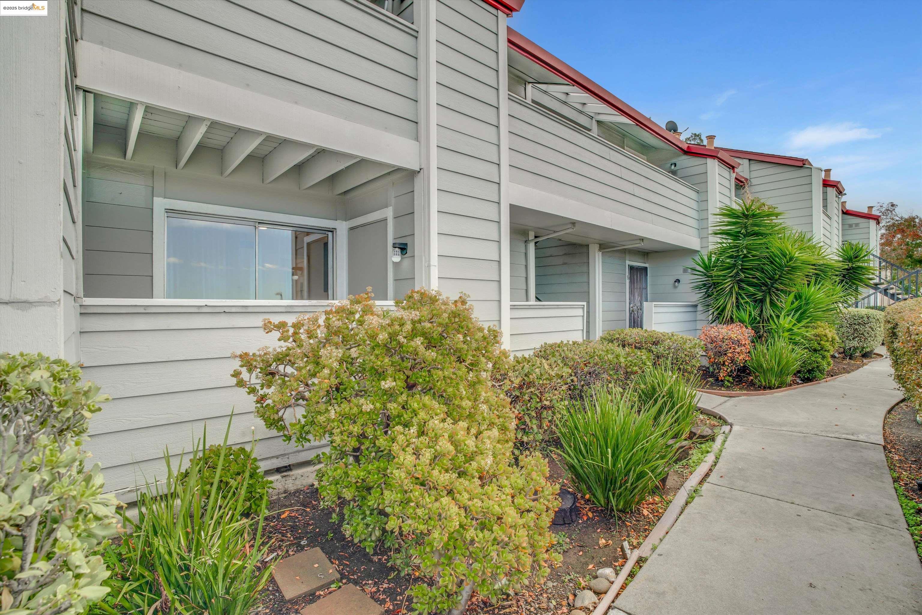 29621 Red Oak Ct # 6