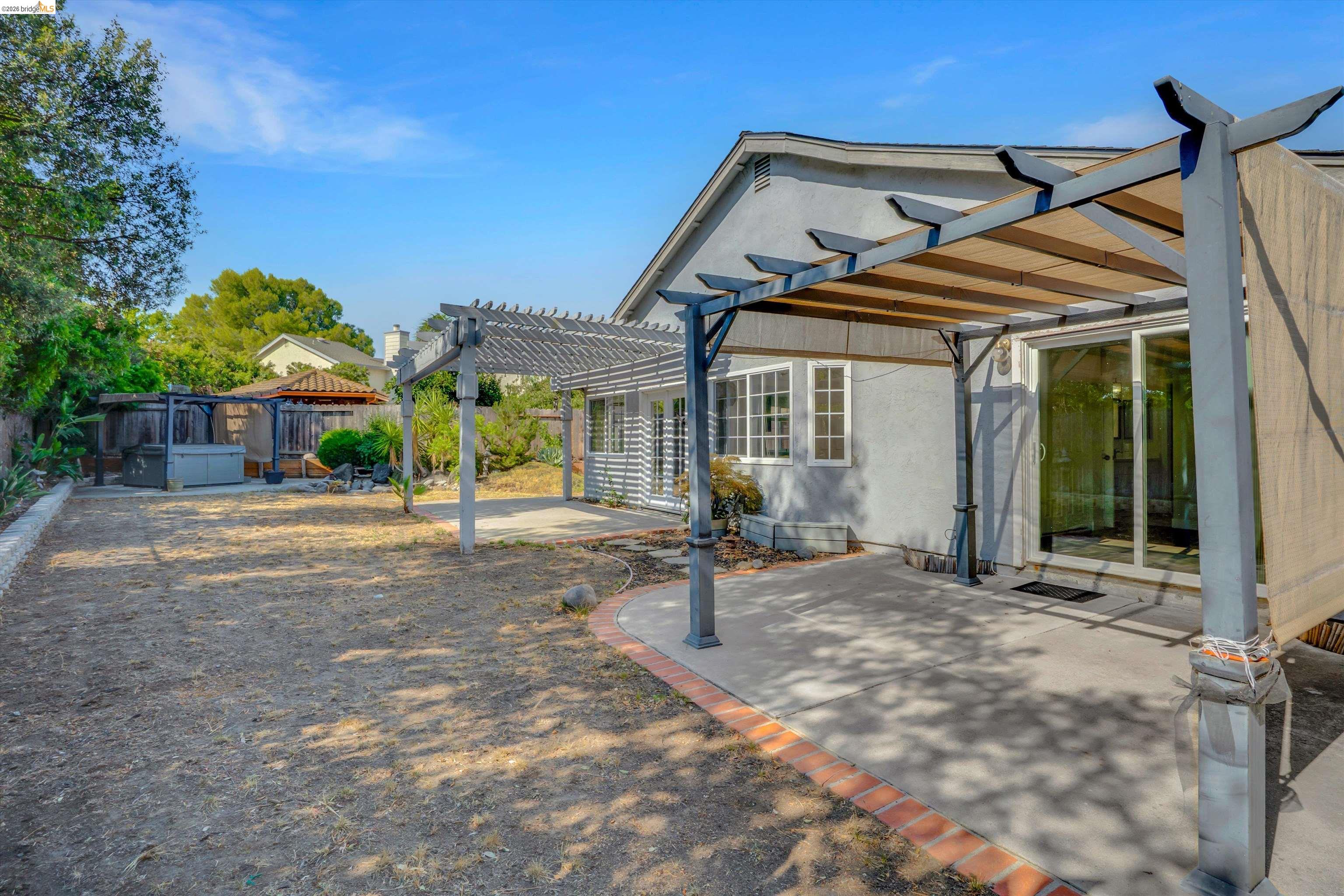 2921 Honeysuckle Cir