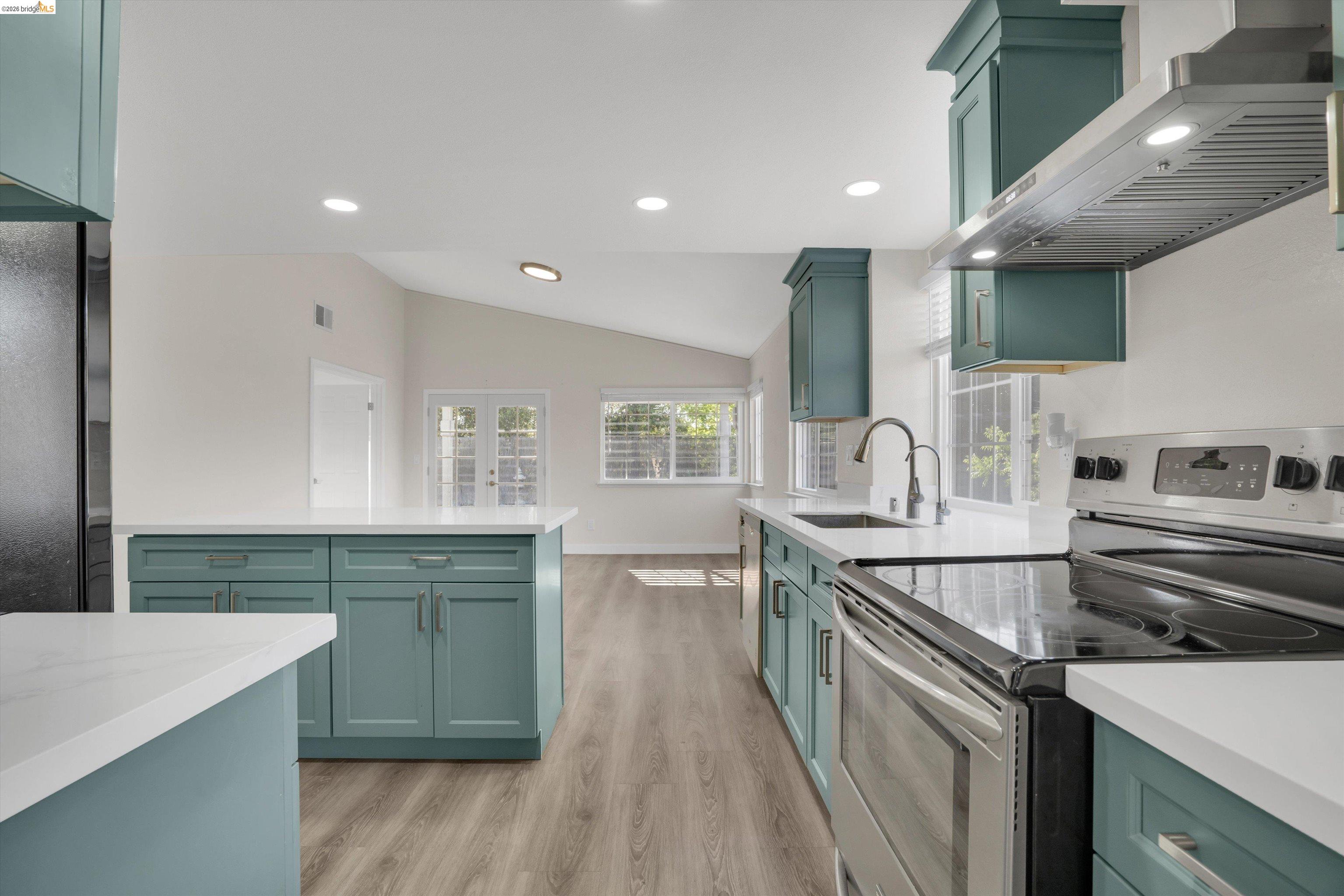 2921 Honeysuckle Cir