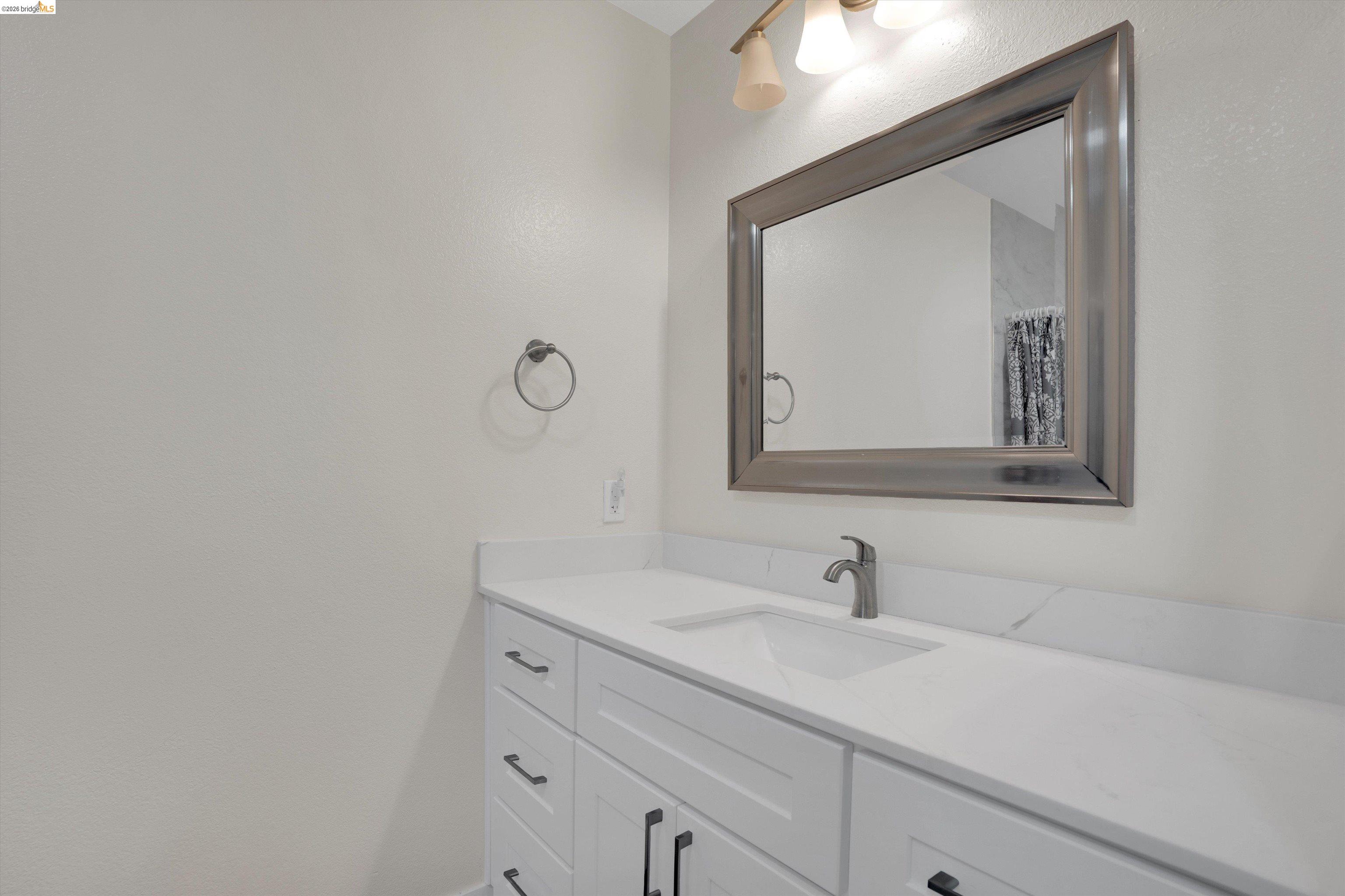 2921 Honeysuckle Cir