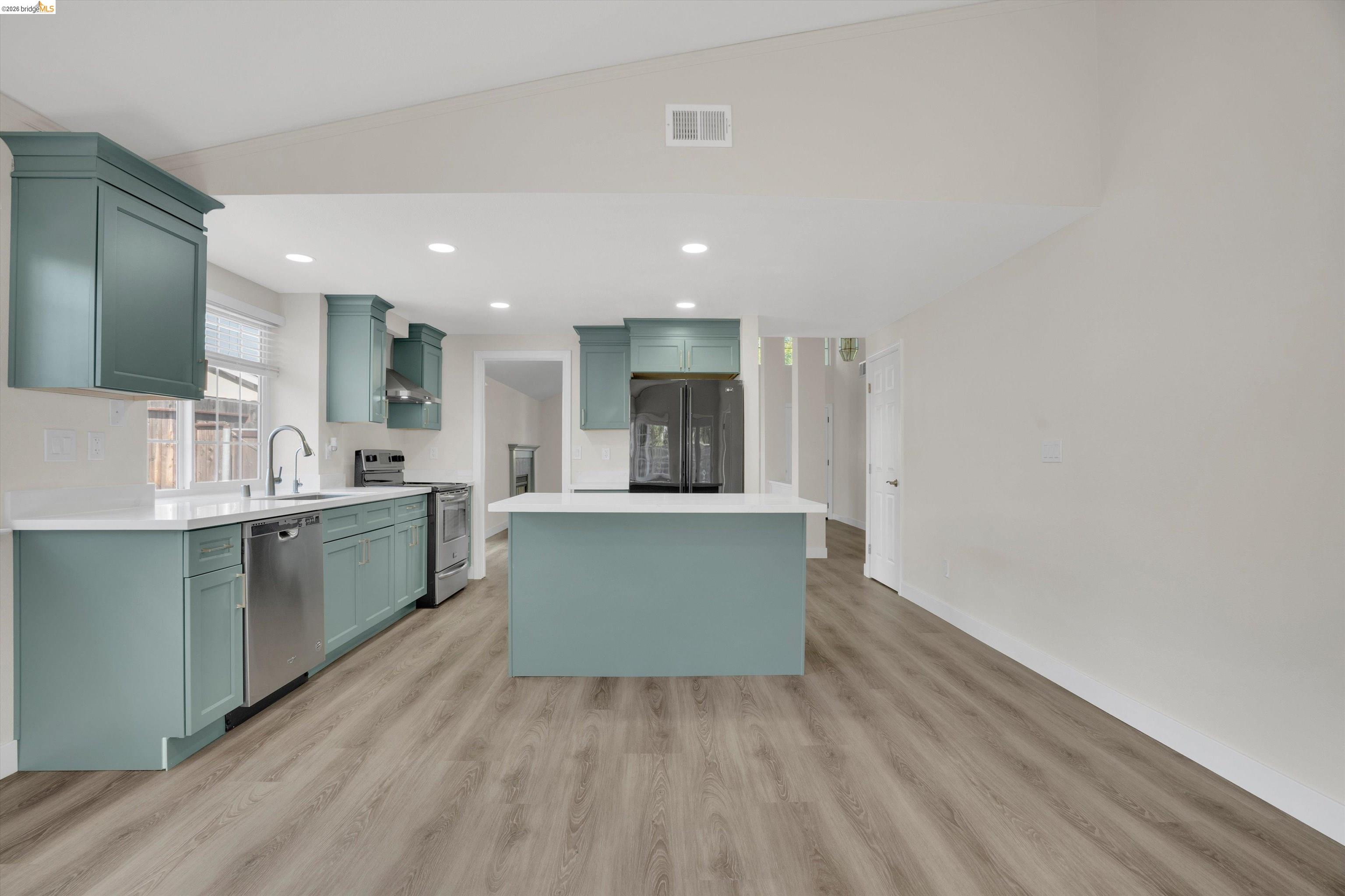 2921 Honeysuckle Cir