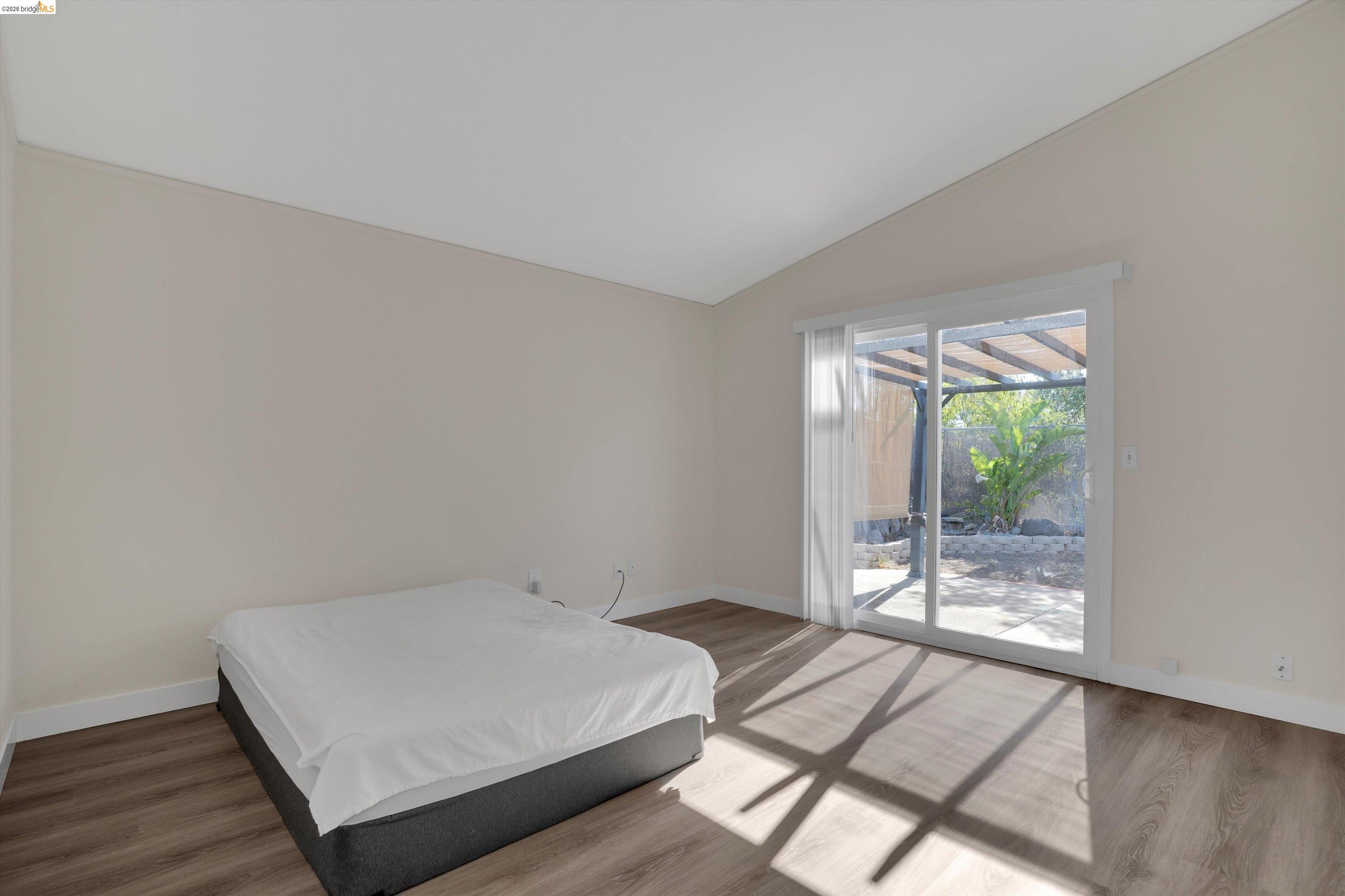 2921 Honeysuckle Cir