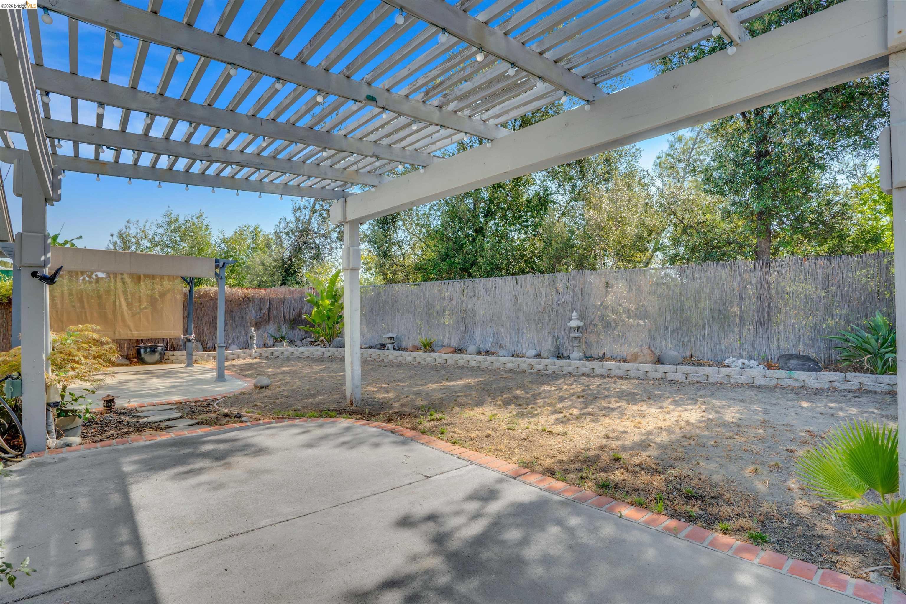 2921 Honeysuckle Cir