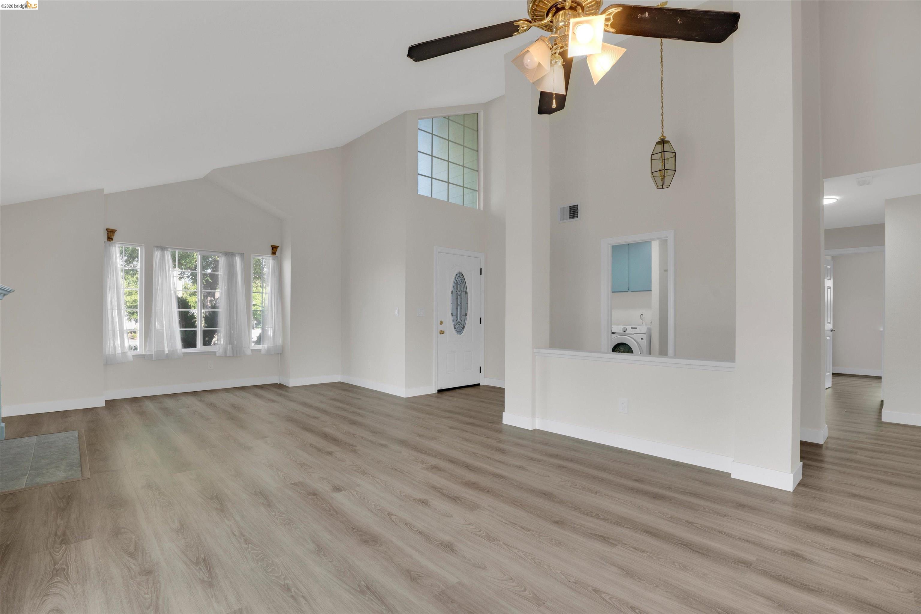 2921 Honeysuckle Cir