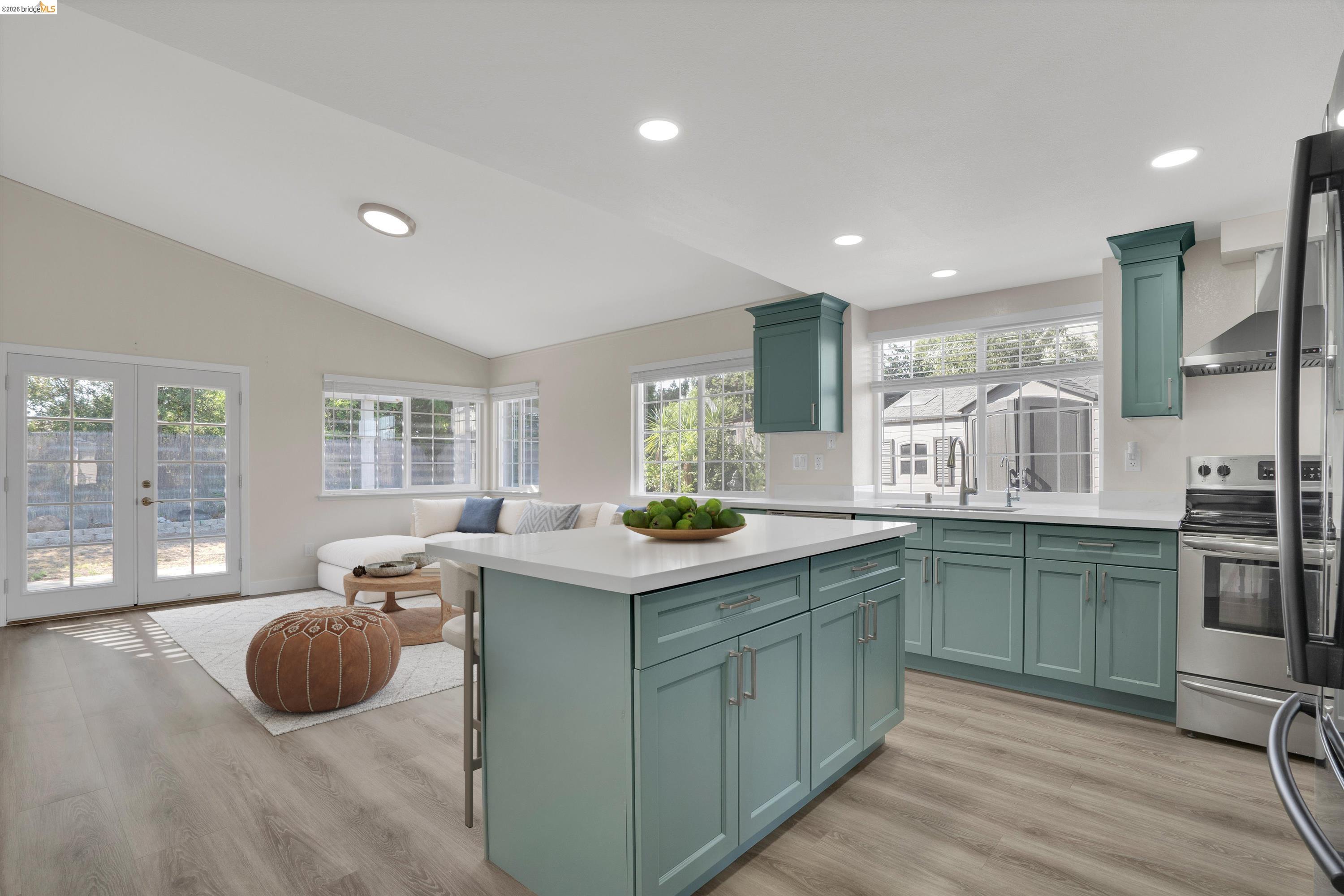 2921 Honeysuckle Cir