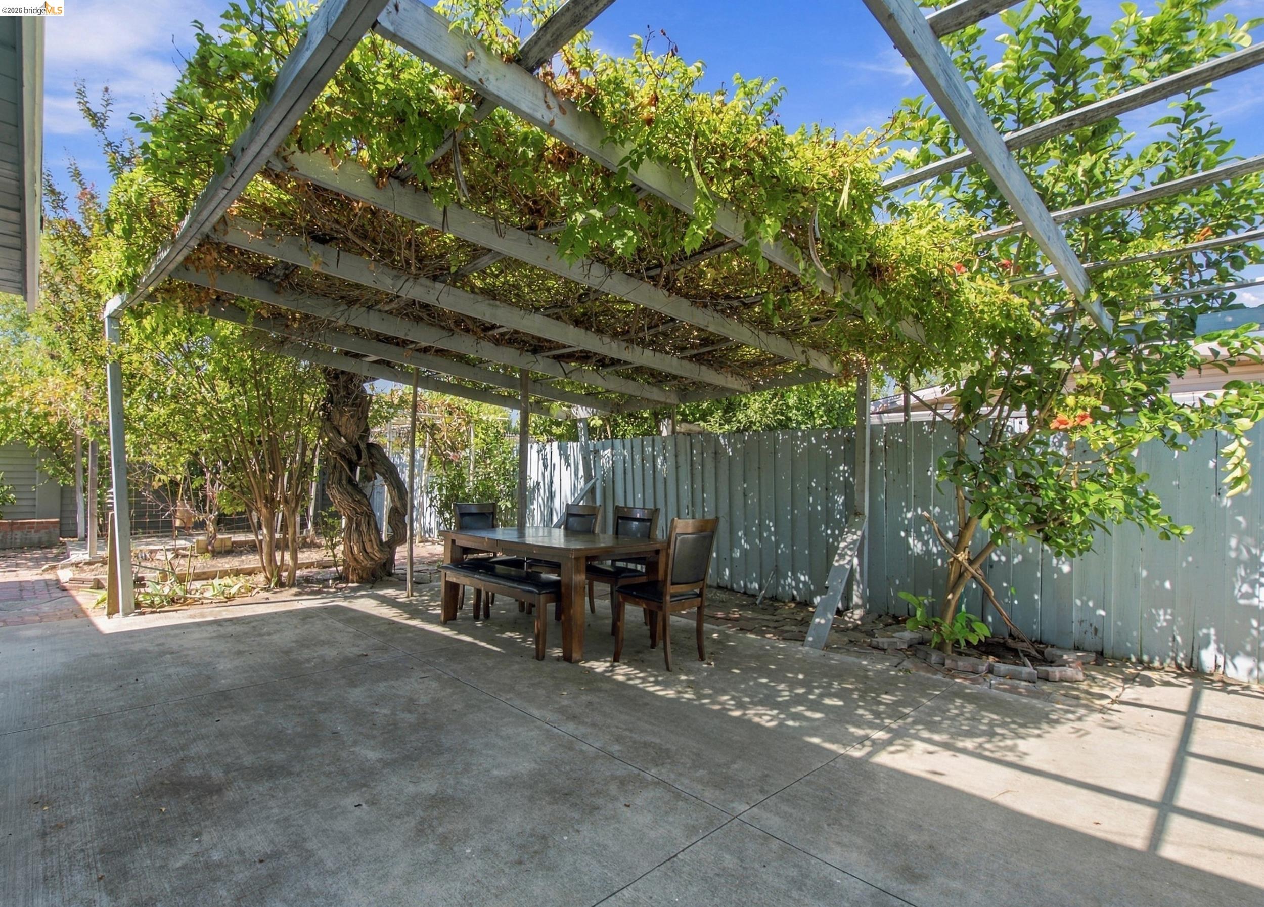 2685 Richard Ave