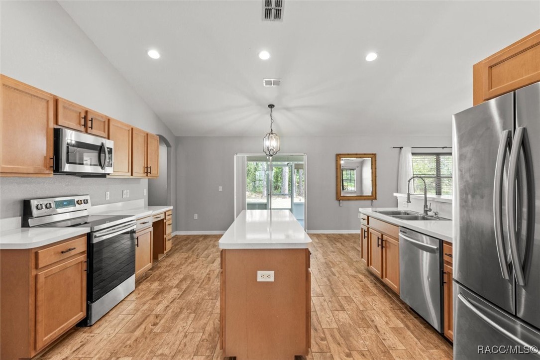 17 Eugenia Court N