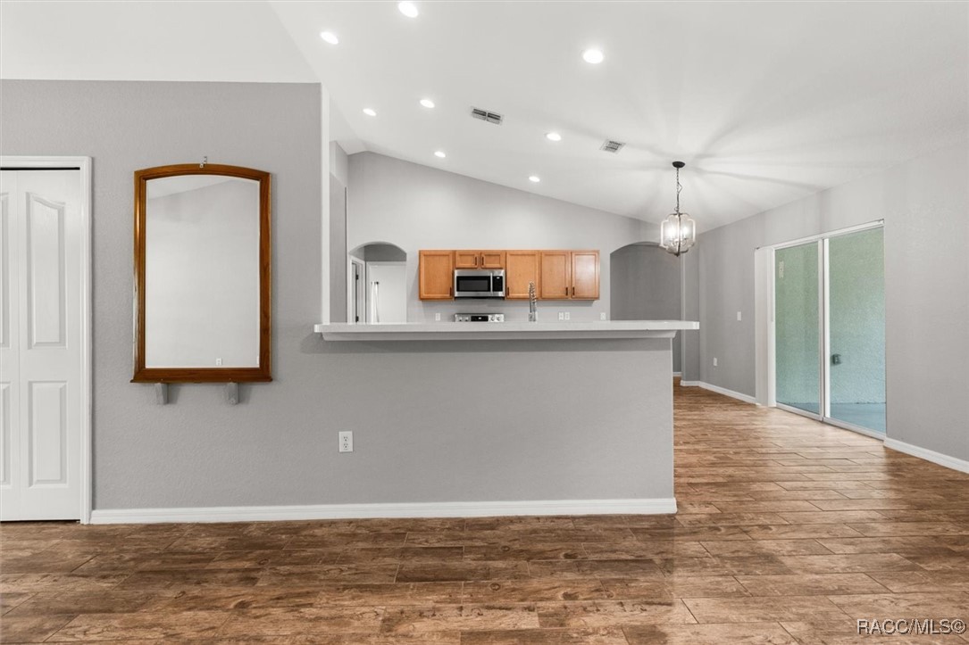 17 Eugenia Court N