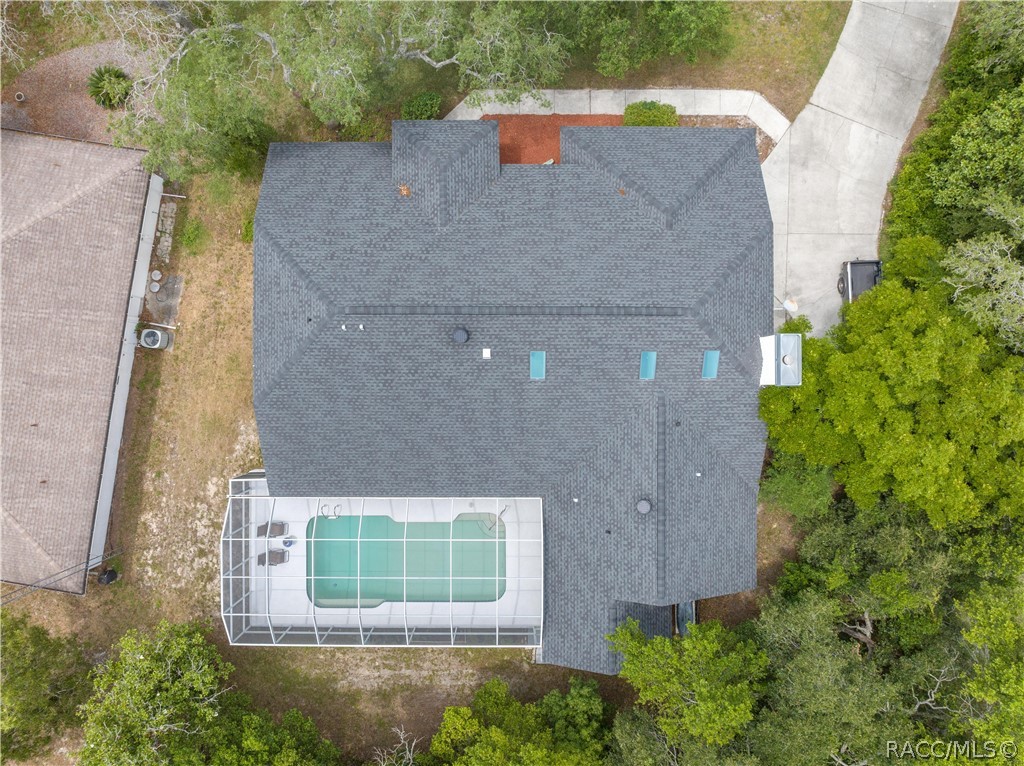 7 Graytwig Court W