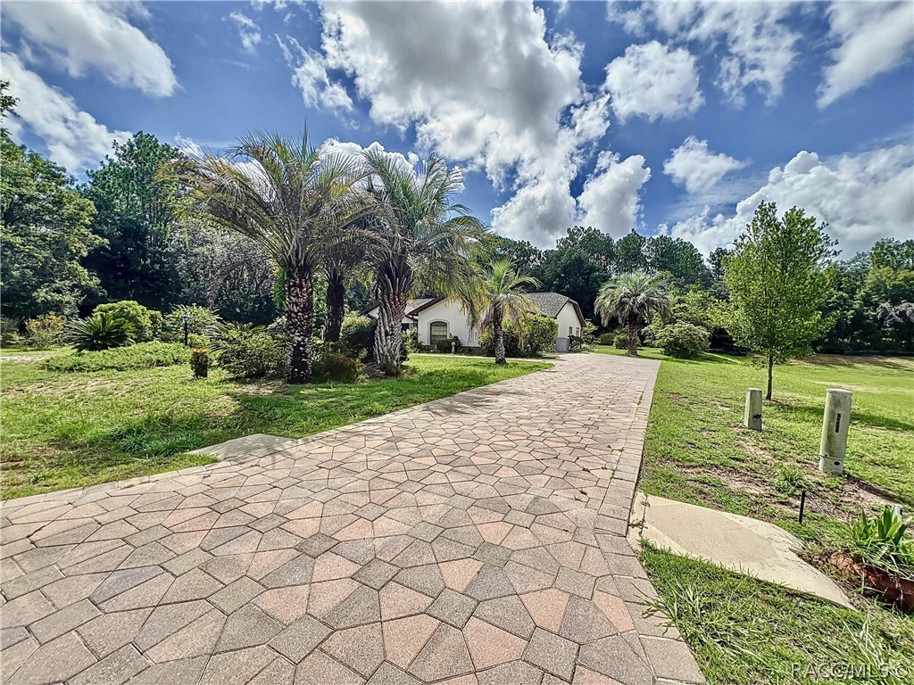 889 N Currier Point