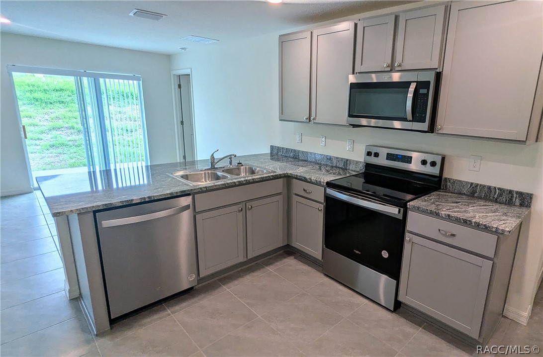 274 W Twisted Oaks Drive