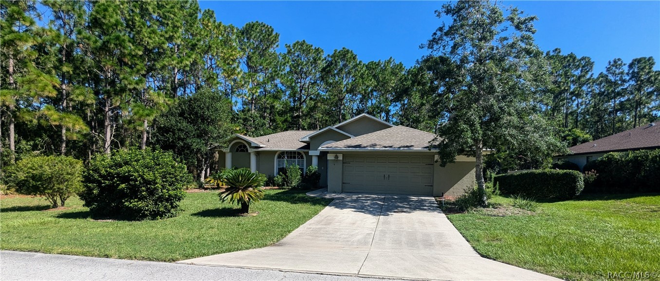 4 Maidenbush Court E
