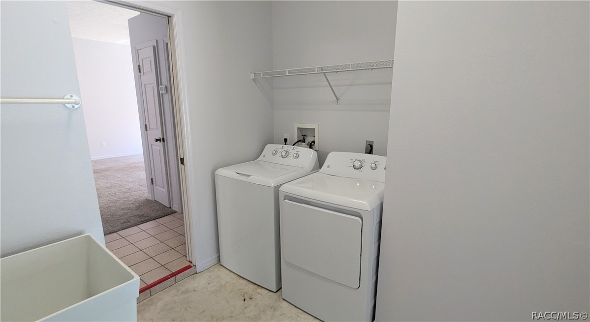 4 Maidenbush Court E