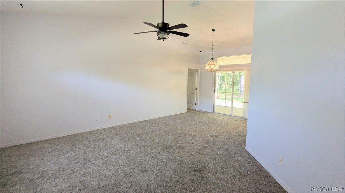 4 Maidenbush Court E