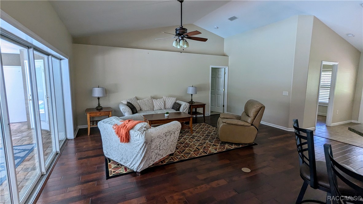 510 N Indigo Terrace