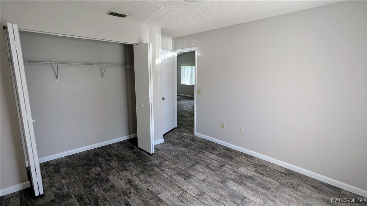 5343 W Customer Court