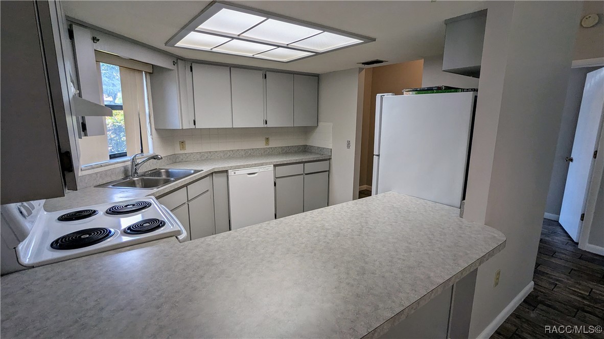5343 W Customer Court