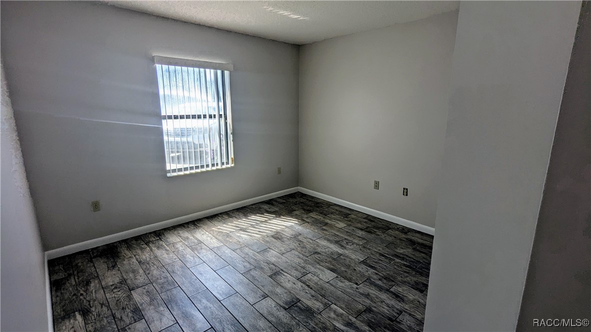 5343 W Customer Court