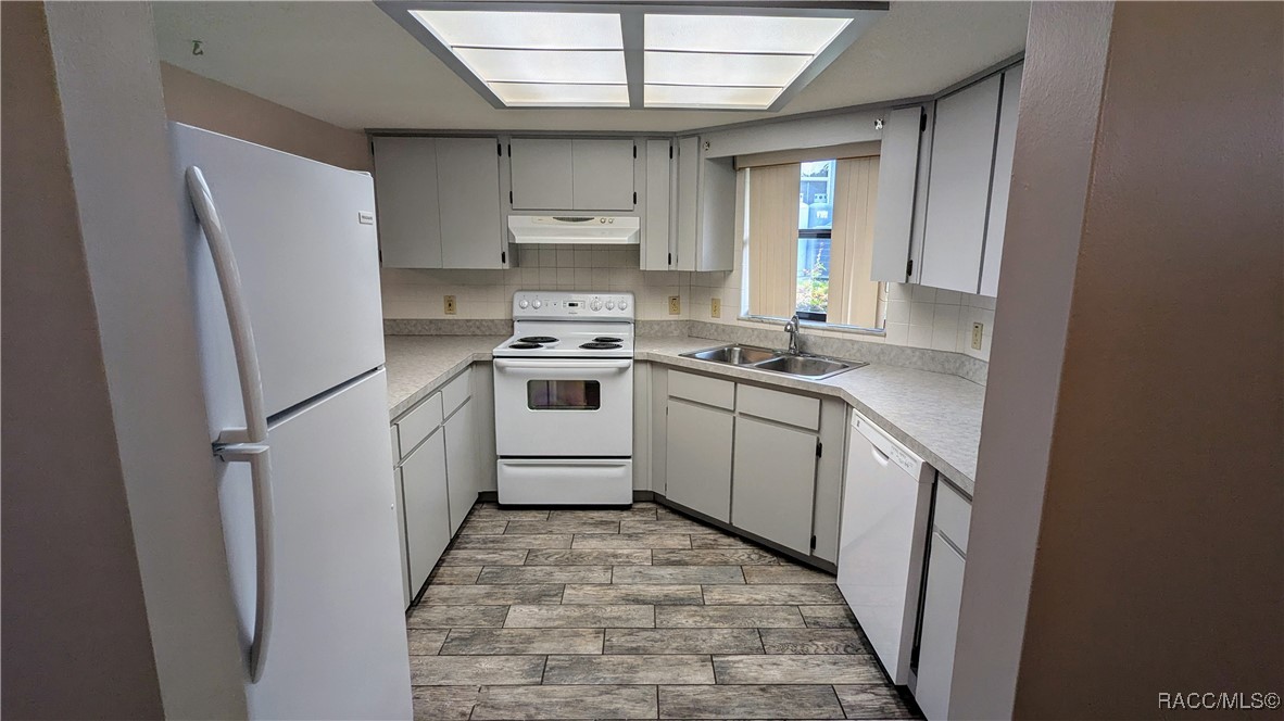 5343 W Customer Court