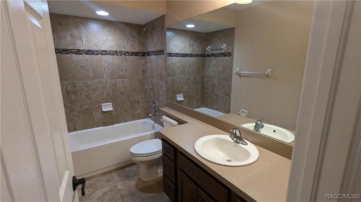 5295 W Customer Court