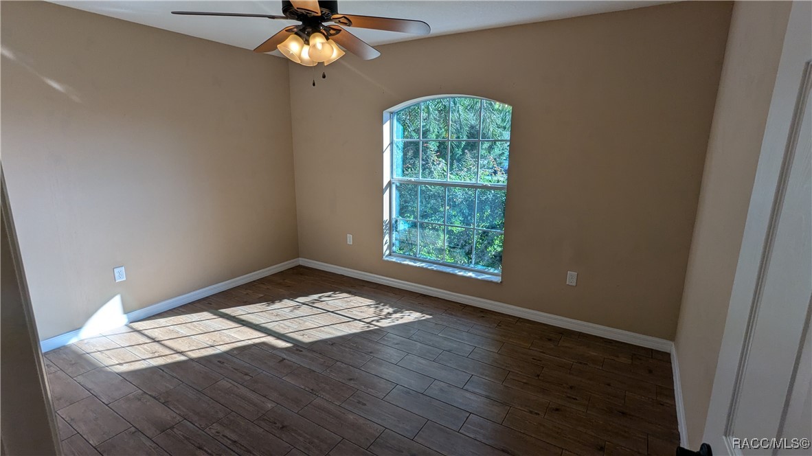 5295 W Customer Court