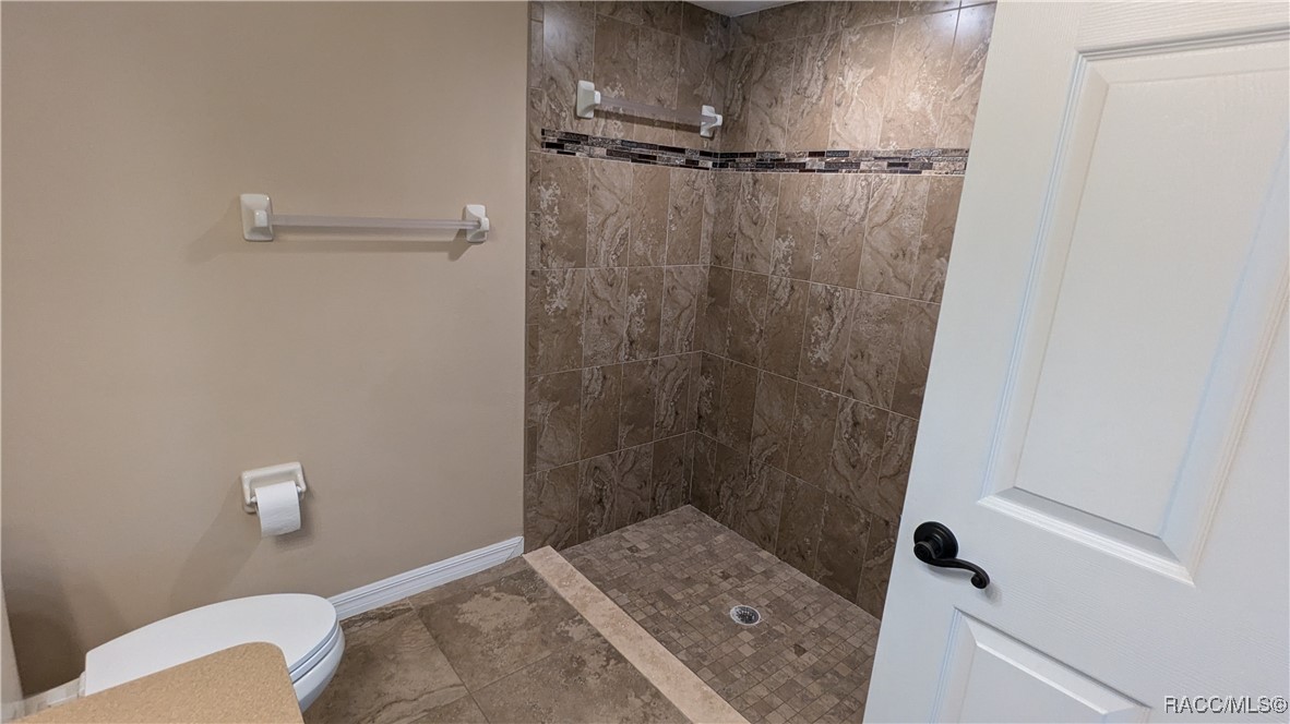 5295 W Customer Court