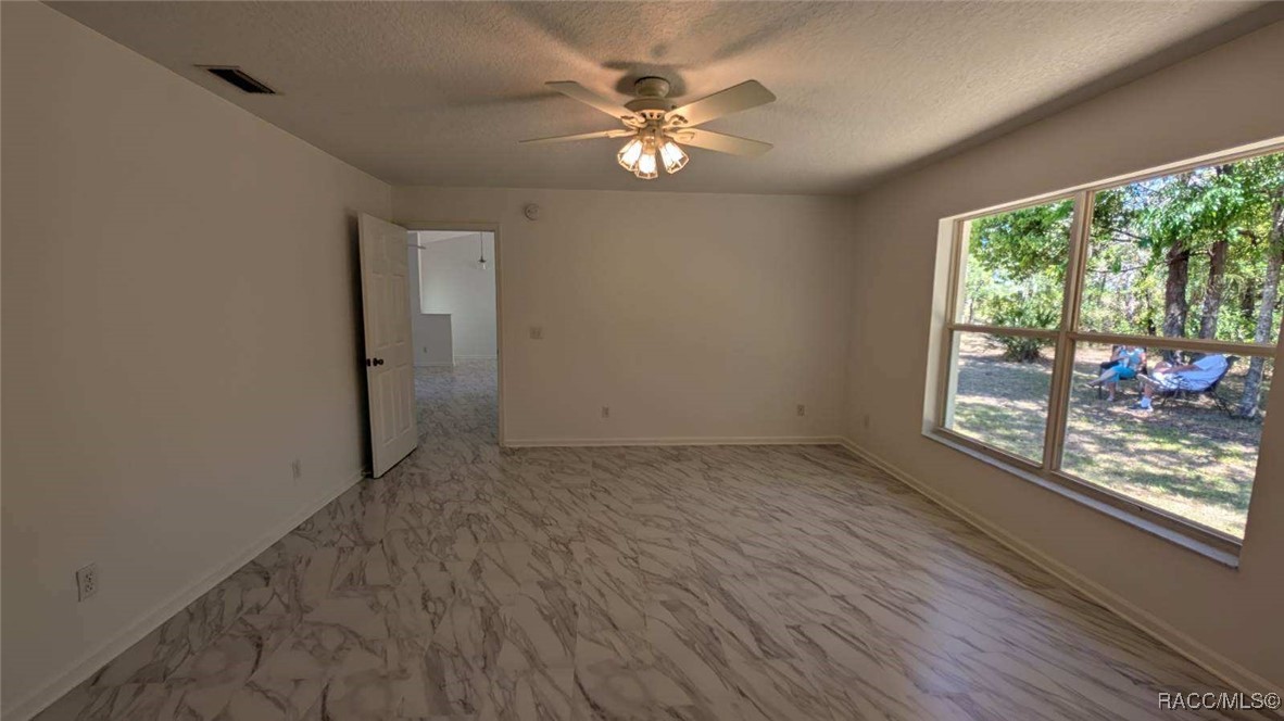 9 Coconut Court