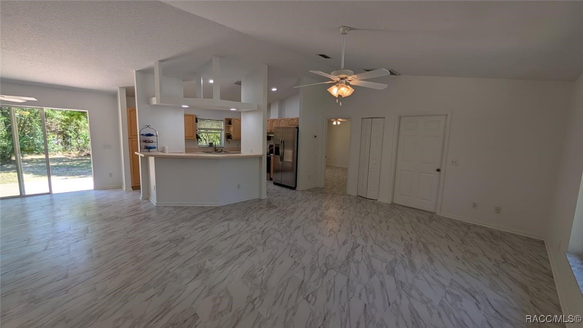 9 Coconut Court