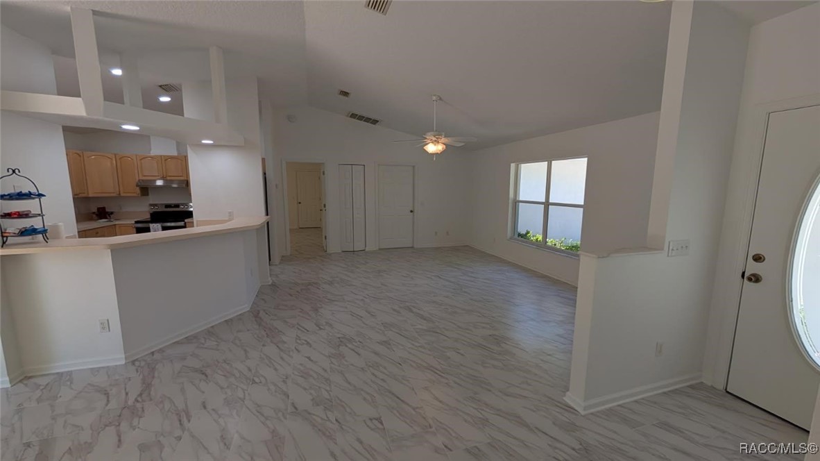 9 Coconut Court